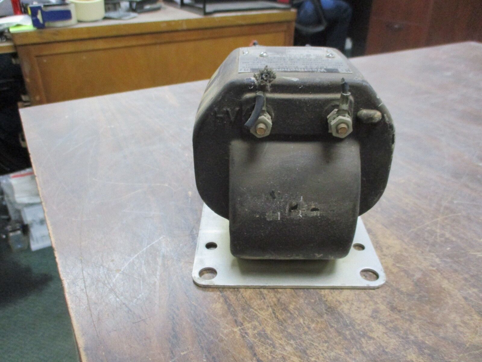 Westinghouse Type EMP -0.6 Potential Transformer 254A476G02 Ratio 2.4:1 Used