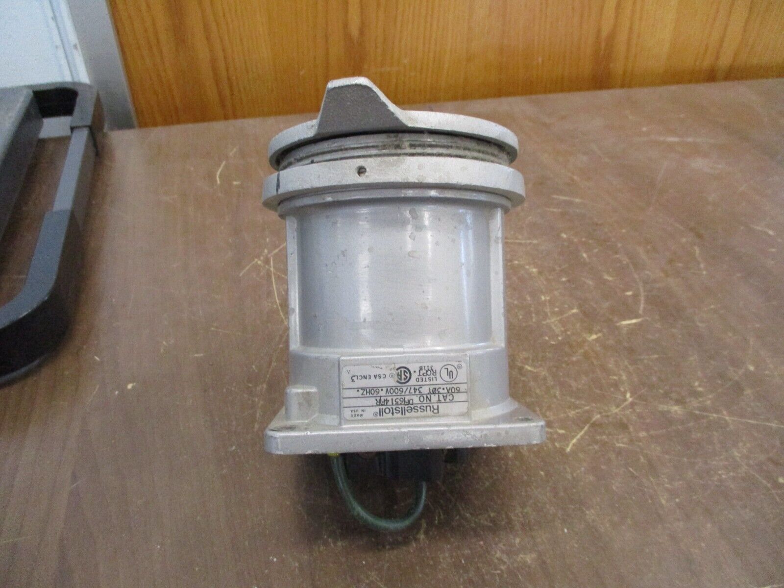 Russellstoll Receptacle DF6514FR 60A 374/600V 60Hz 3Ph Used