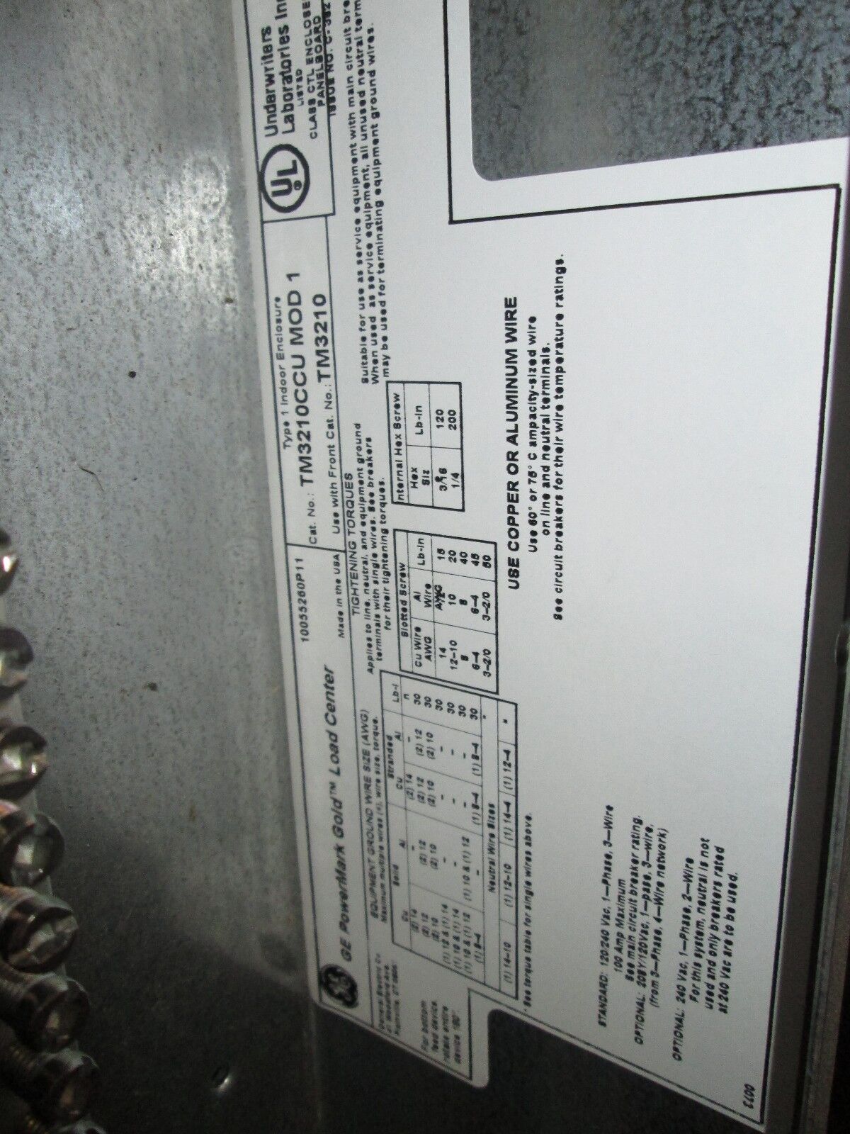 GE Main Circuit Breaker Load Center TM3210CCU 30 slot 120/240V no main or cover