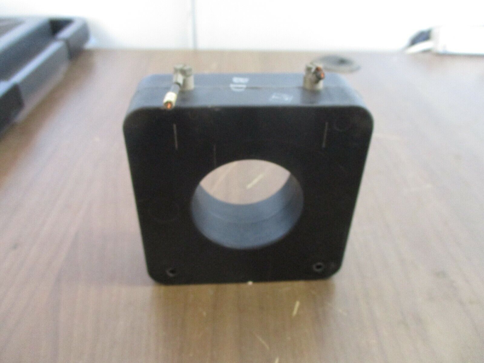 Square D Current Transformer 74R-201 Ratio 200:5A 600V 25-400Hz 10kV BIL Used