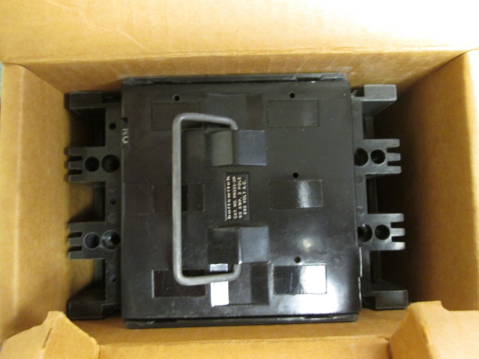 Boltswitch  Fuse Pullout Switch  PR 322-2P  60A  240V  2P  New Surplus