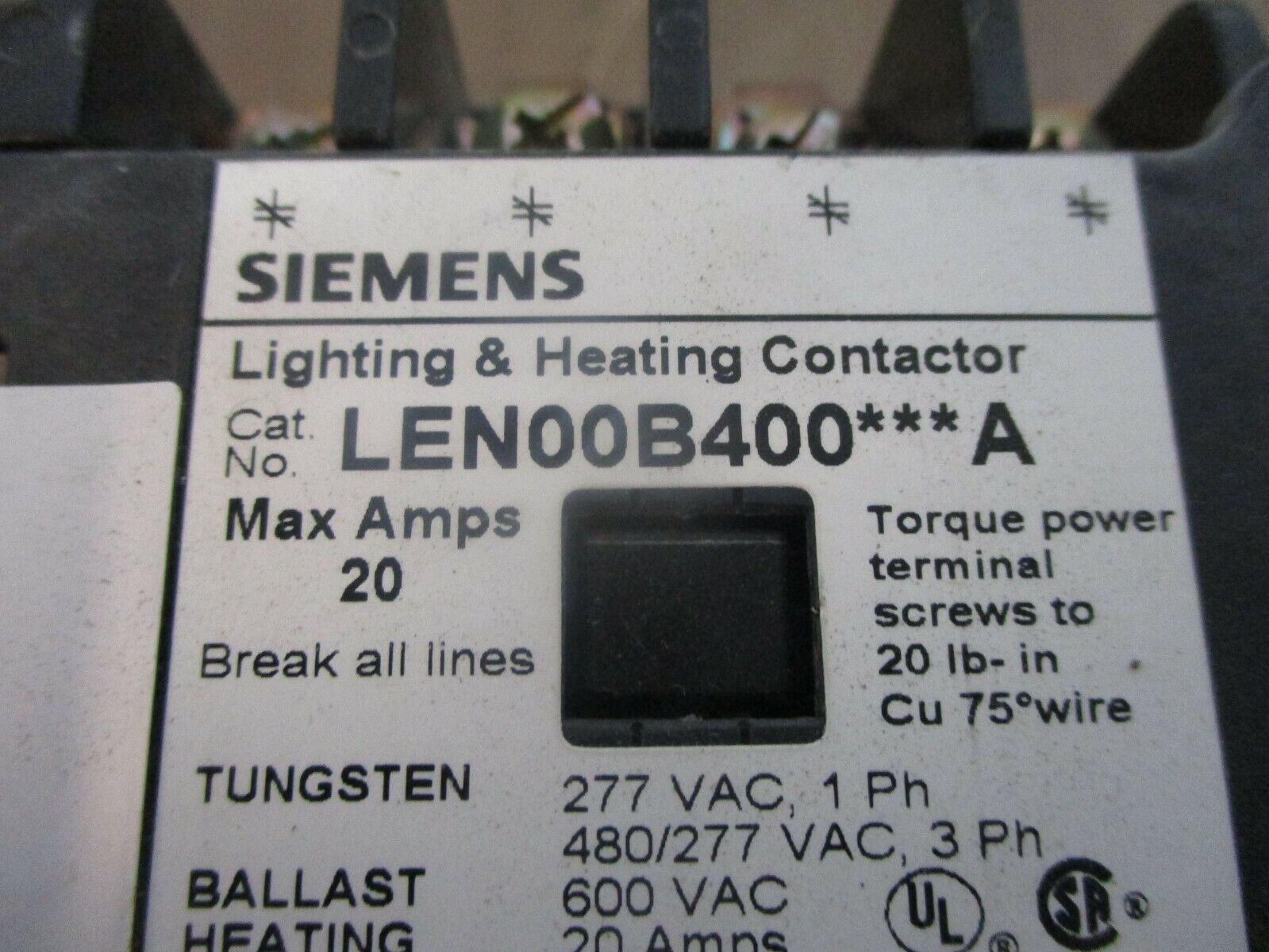 Siemens Lighting & Heating Contactor LEN00B400***A 120V Coil 20A 600V Used