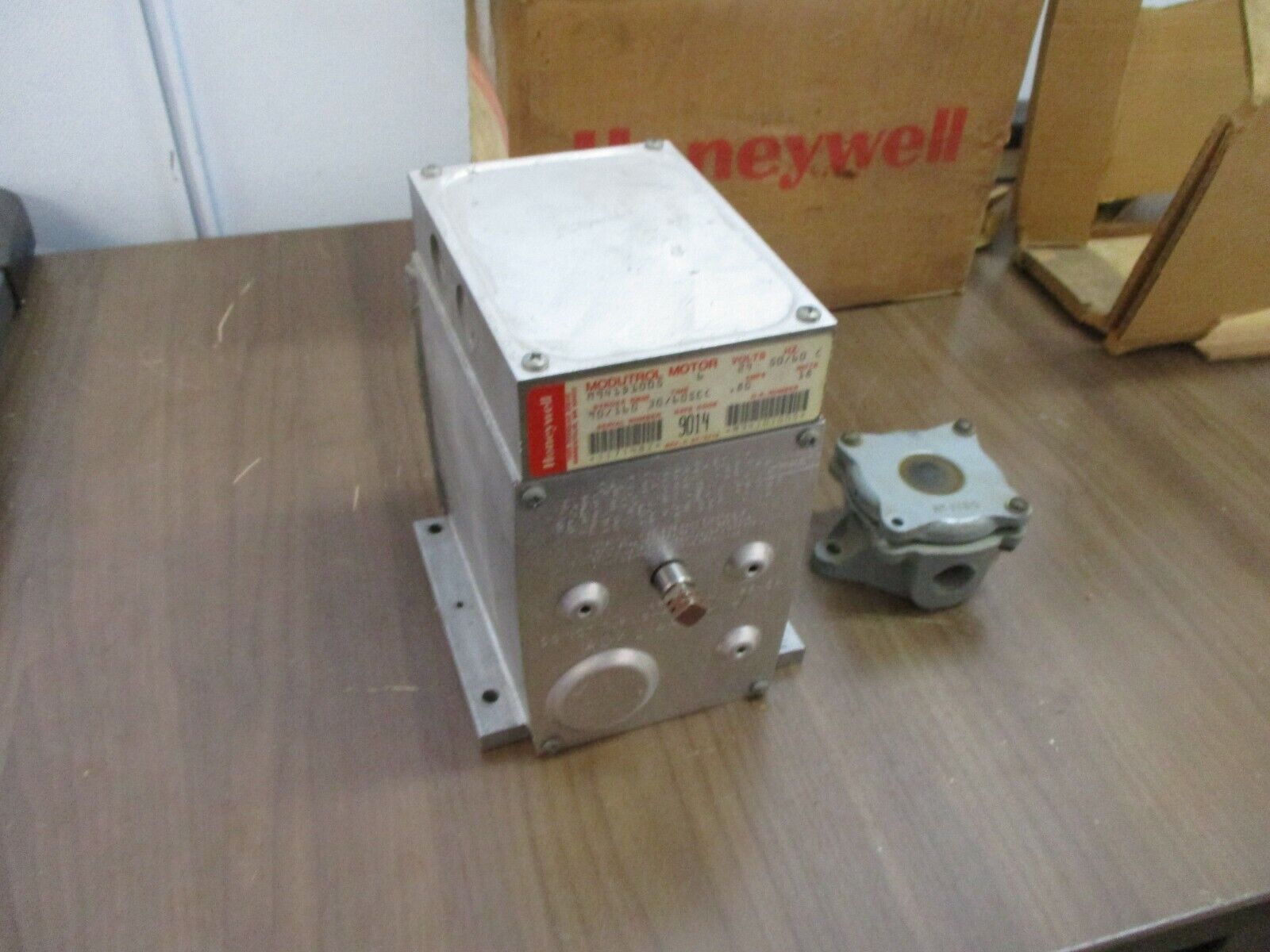 Honeywell Modutrol Motor M941D1005 24V 50/60Hz Stroke: 90/160 Time: 30/60 Sec