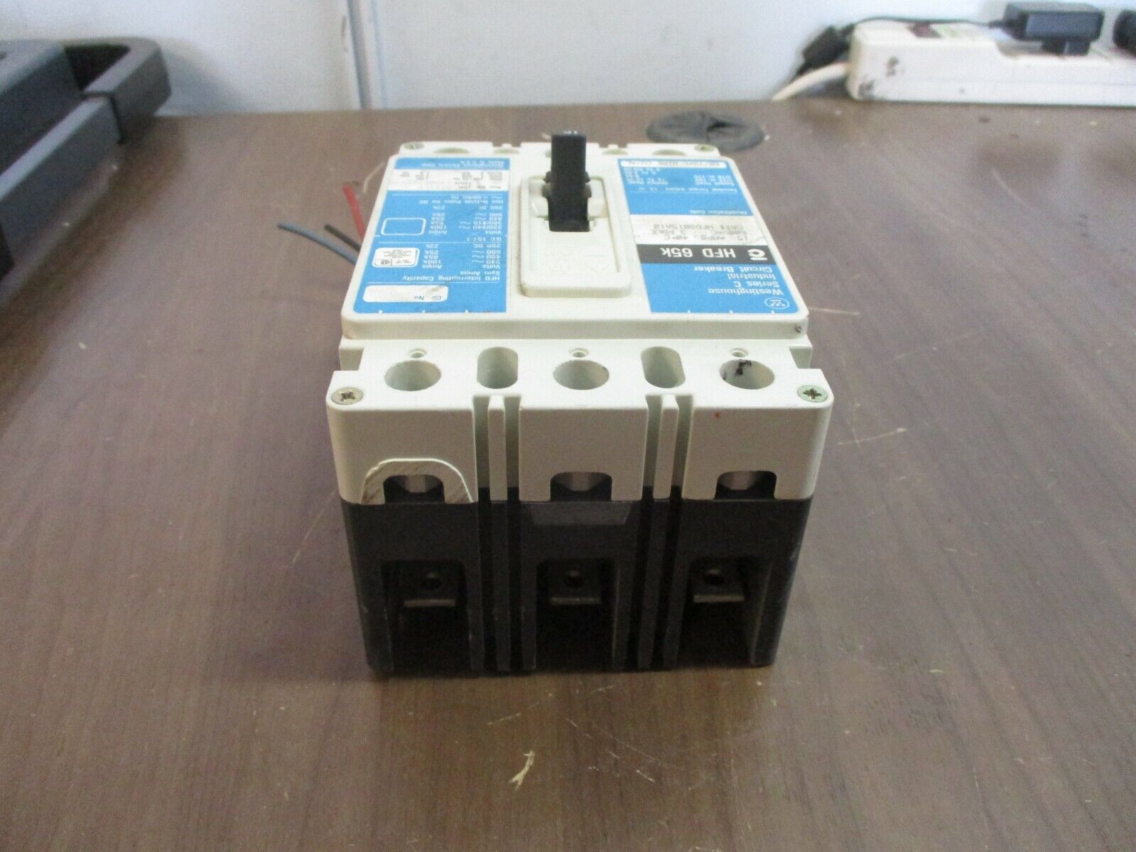 Westinghouse HFD 65K Circuit Breaker w/ Aux HFD3015A10 15A 600V 3P Used