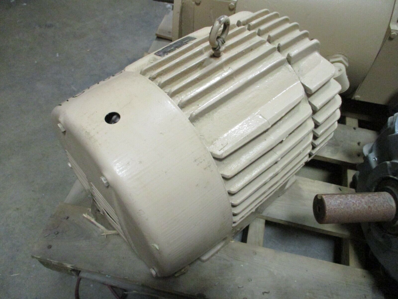 GE Tri-Clad AC Motor 5K286BN1180F2 30HP 3600RPM 286TS Frame 460V 35A 3Ph Used