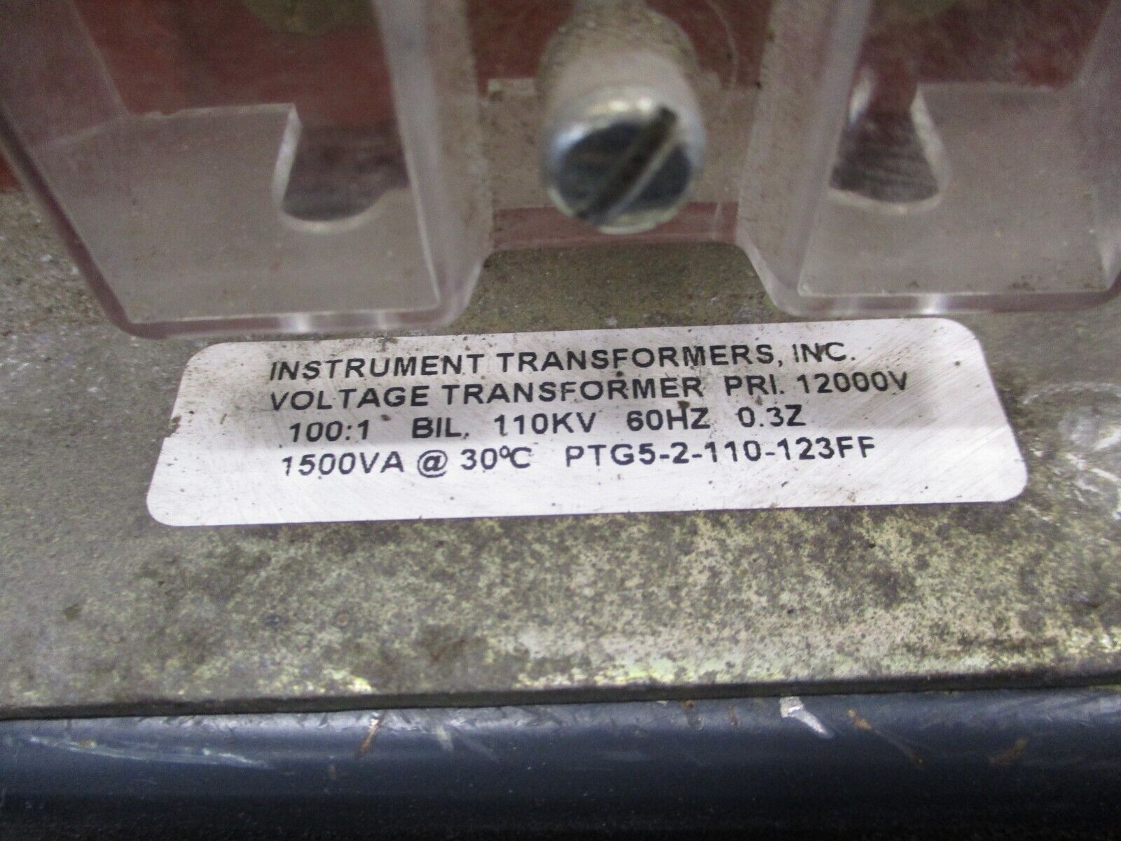 Instrument Transformers Voltage Transformer PTG5-2-110-123FF Pri: 12000V 60Hz