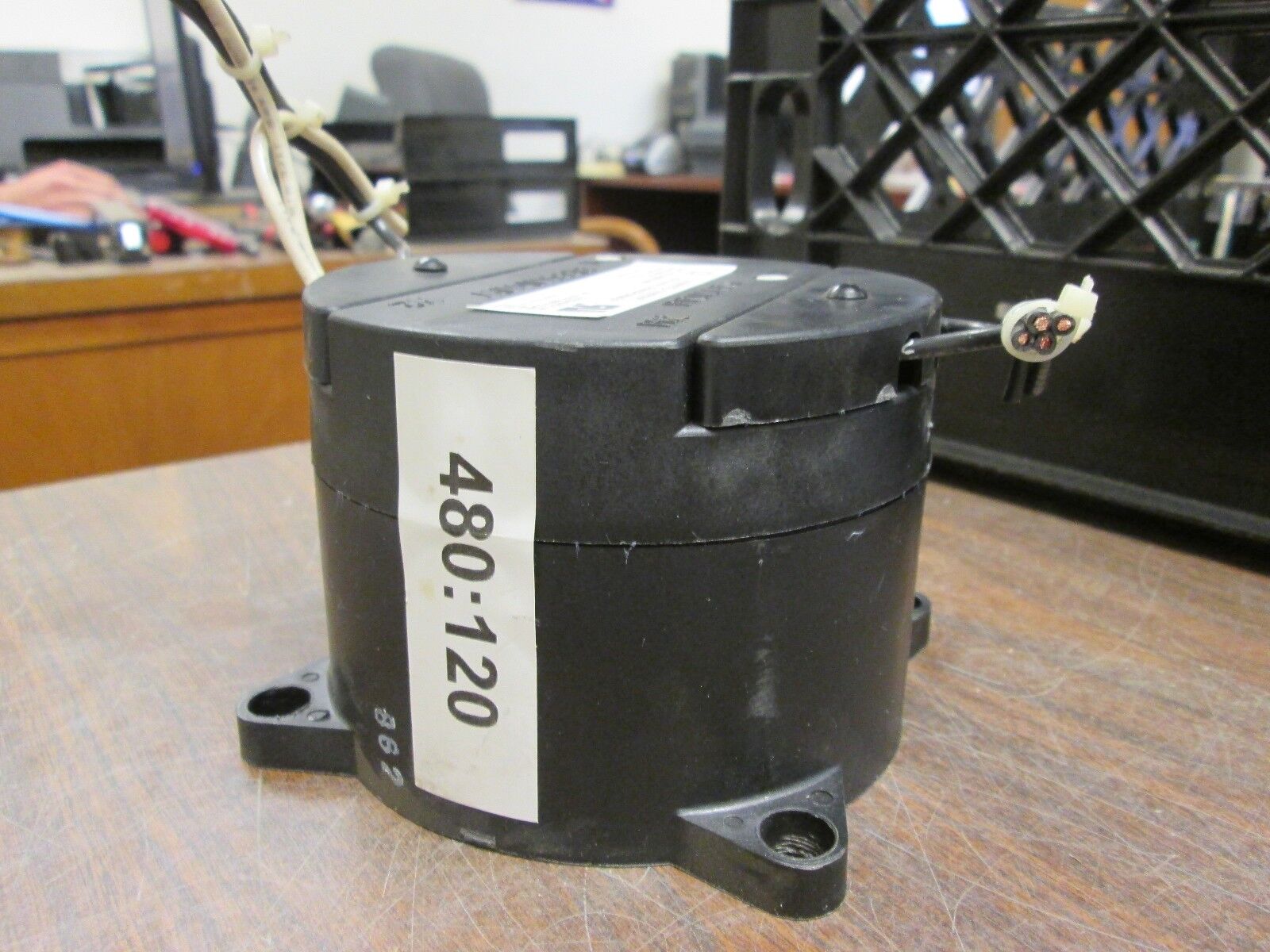 Square D Voltage Transformer 460R-480 Ratio 480:120 Used