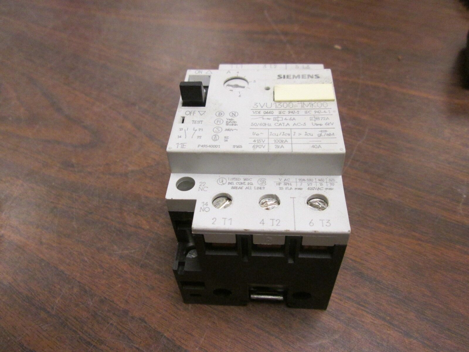 Siemens Circuit Breaker 3VU1300-1MK00 Range 4-6A Used