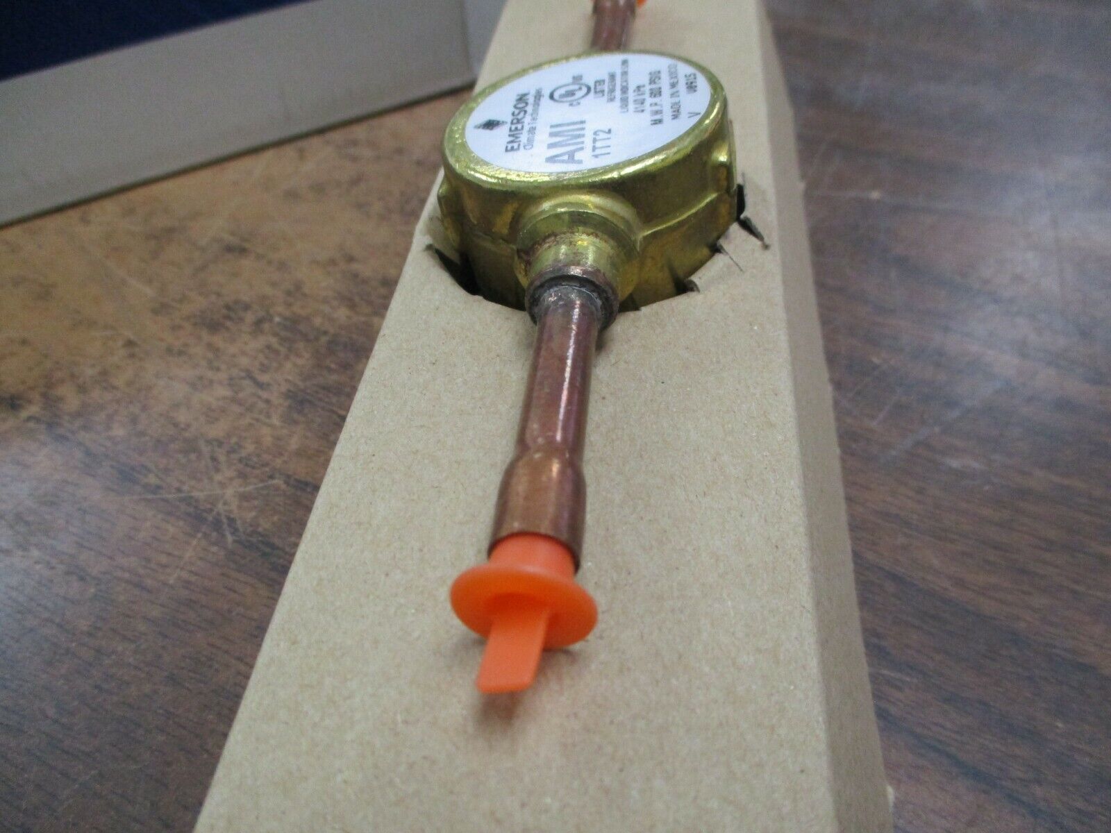 Emerson Moisture Liquid Indicator AMI ITT2 1/4" ODF New Surplus