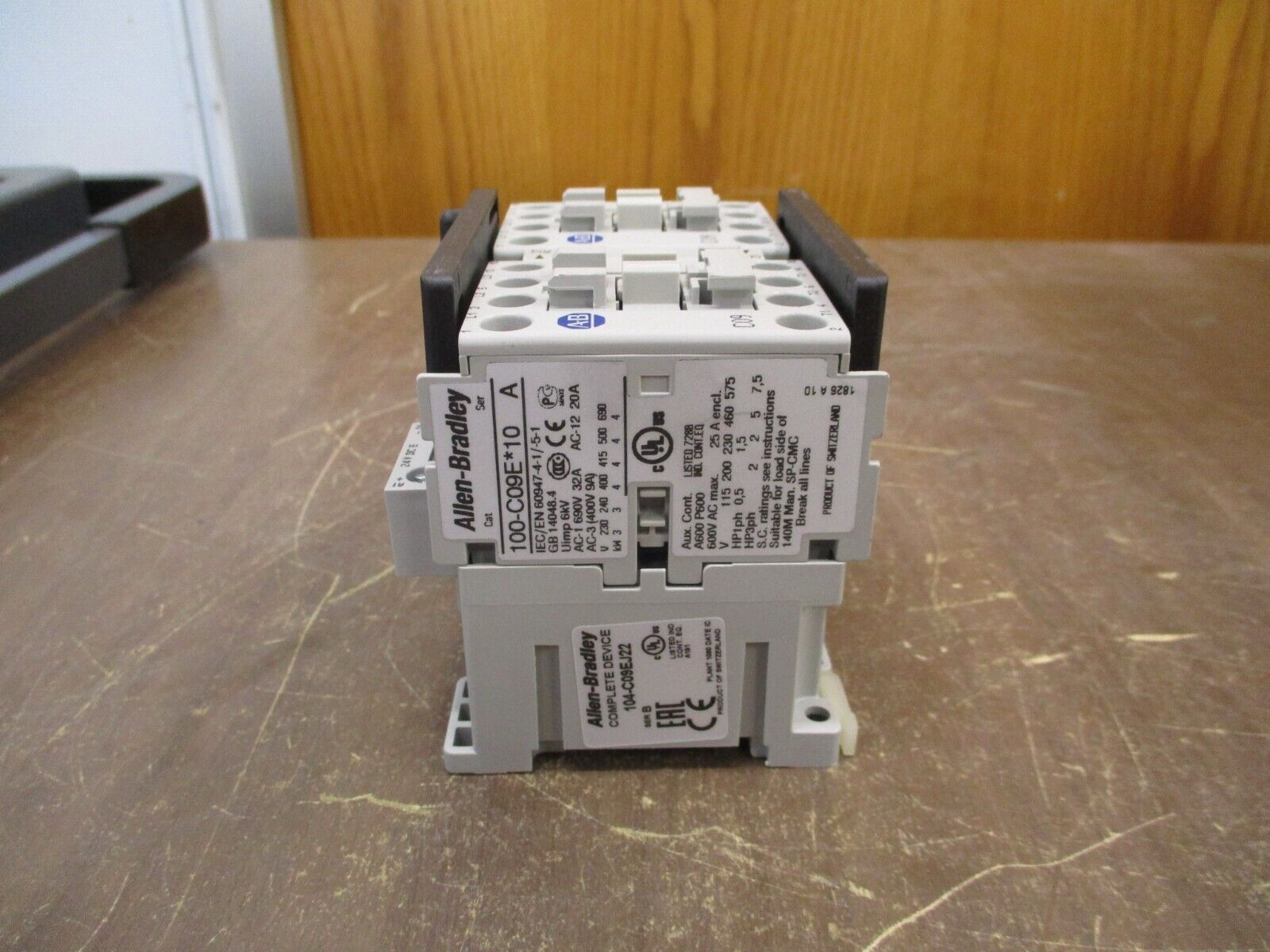 Allen-Bradley Reversing Contactor 104-C09EJ22 Ser. B 24VDC Coil New Surplus