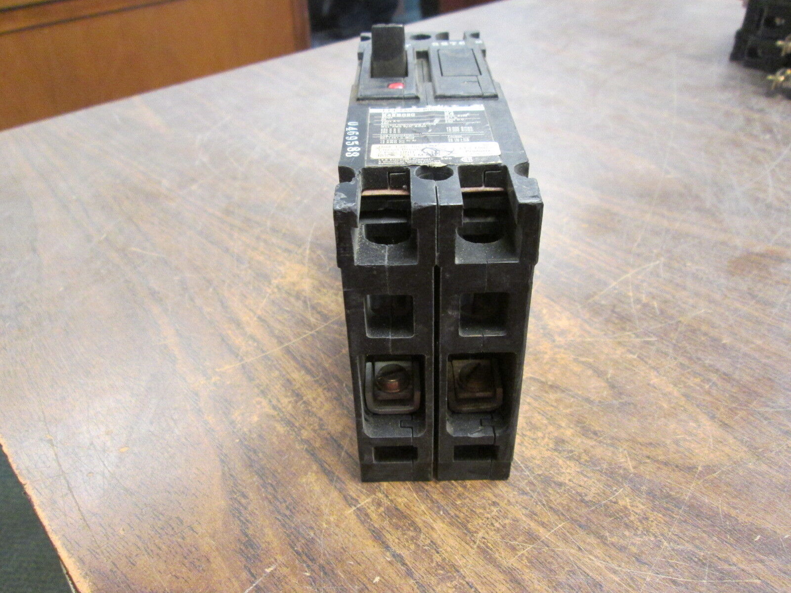 ITE/Siemens Circuit Breaker E42B020 20A 480V 2P Used