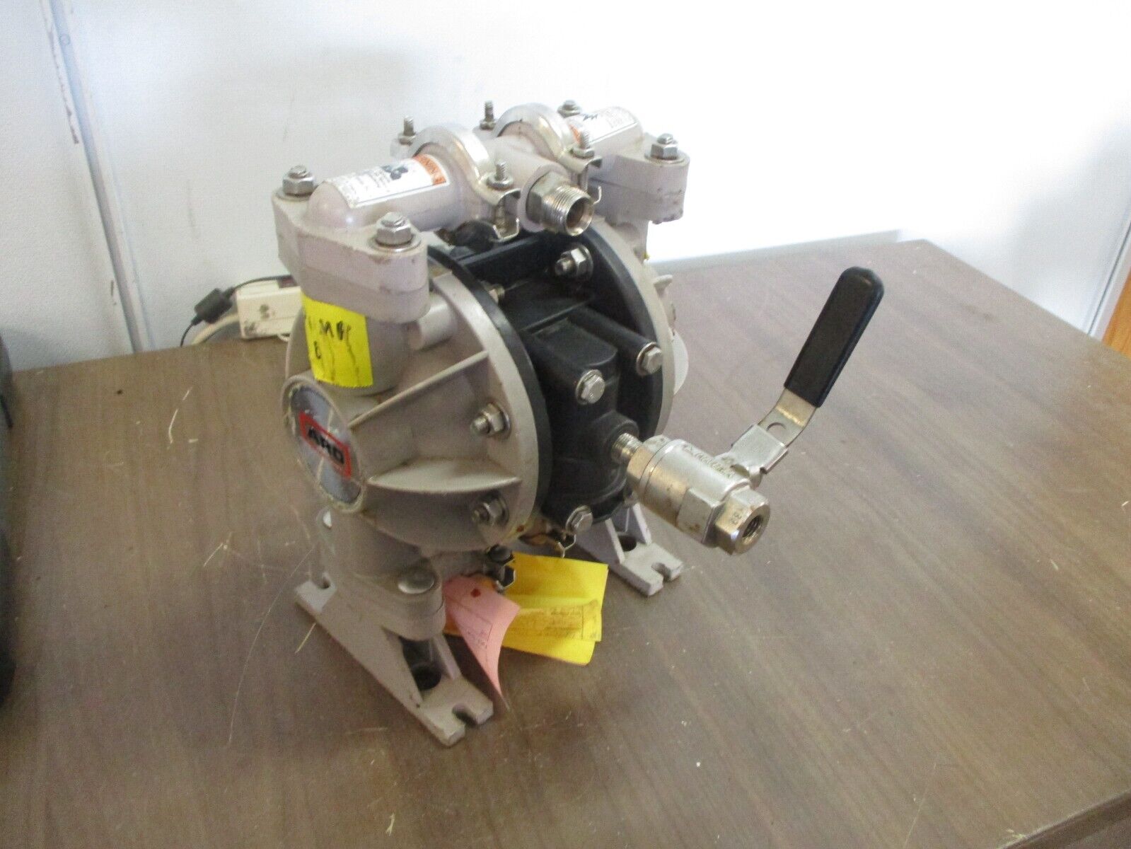 Aro Diaphragm Pump 666053-344 100PSI Used