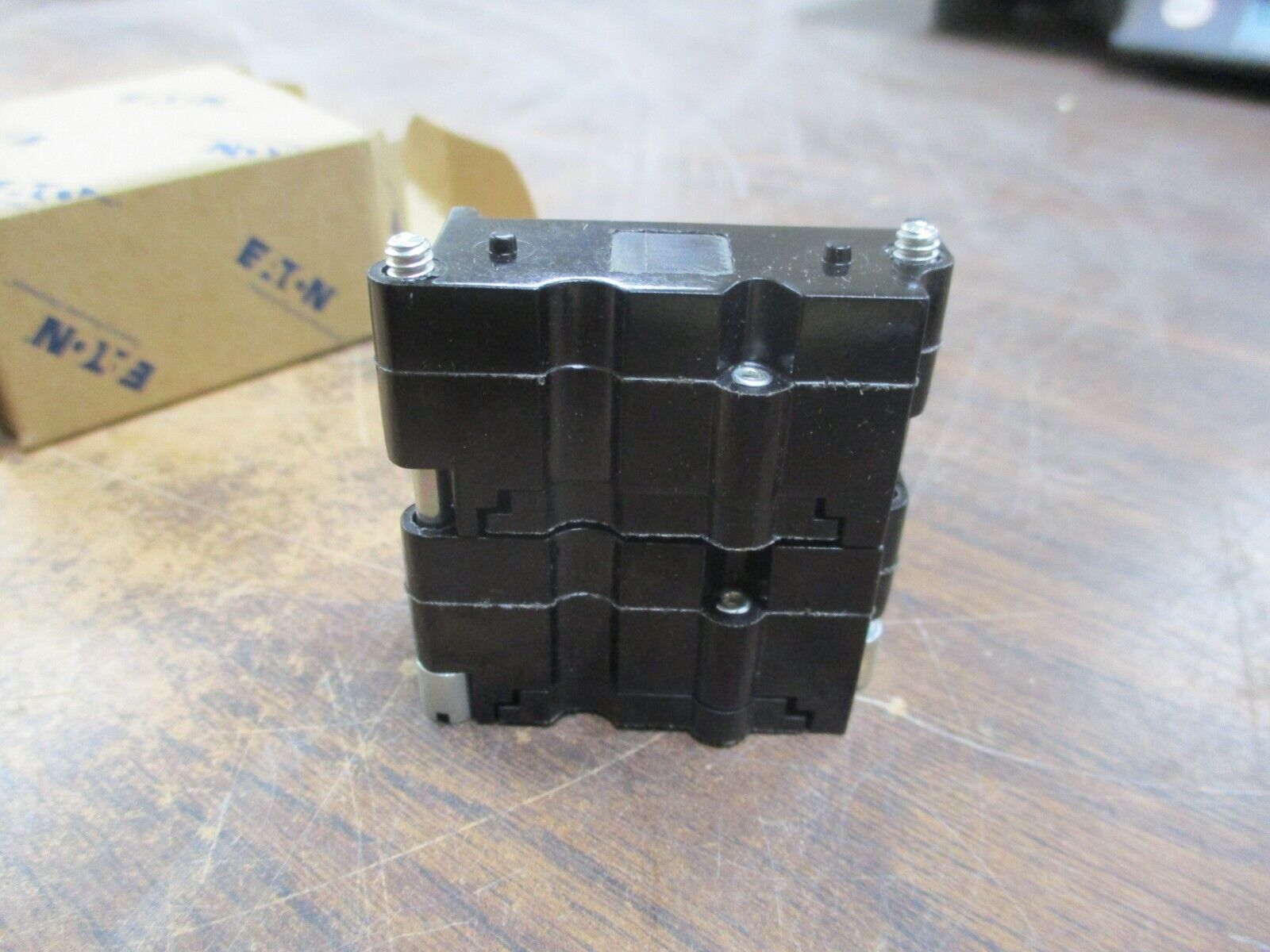 Eaton Contact Block E30KLA3 1 N.O. 1 N.C. New Surplus