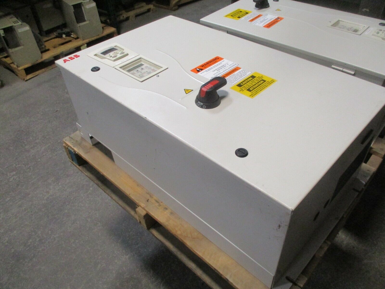 ABB ACH550 AC Drive w/ Bypass ACH550-BDR-045A-4+B055 30HP Nema 12 Used