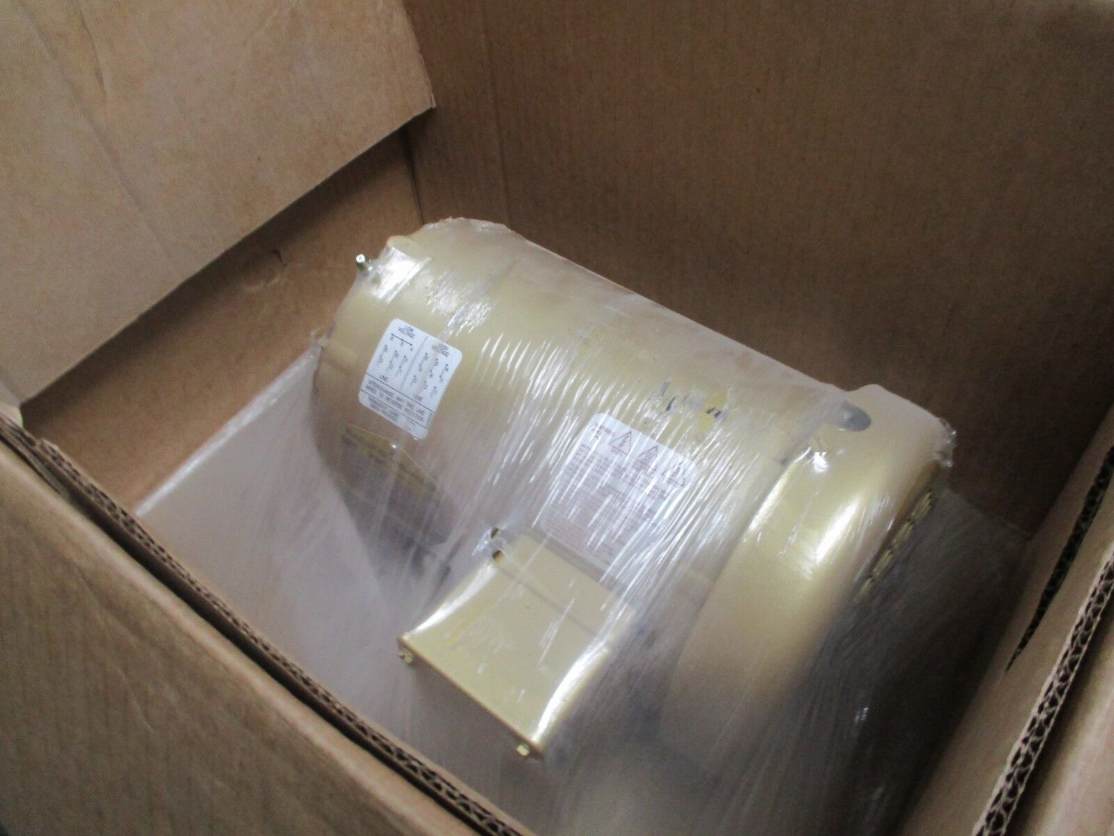 Baldor AC Motor 90605103 1.5KW 3600RPM FR:D90S ENCL:44 208-230/460V New Surplus