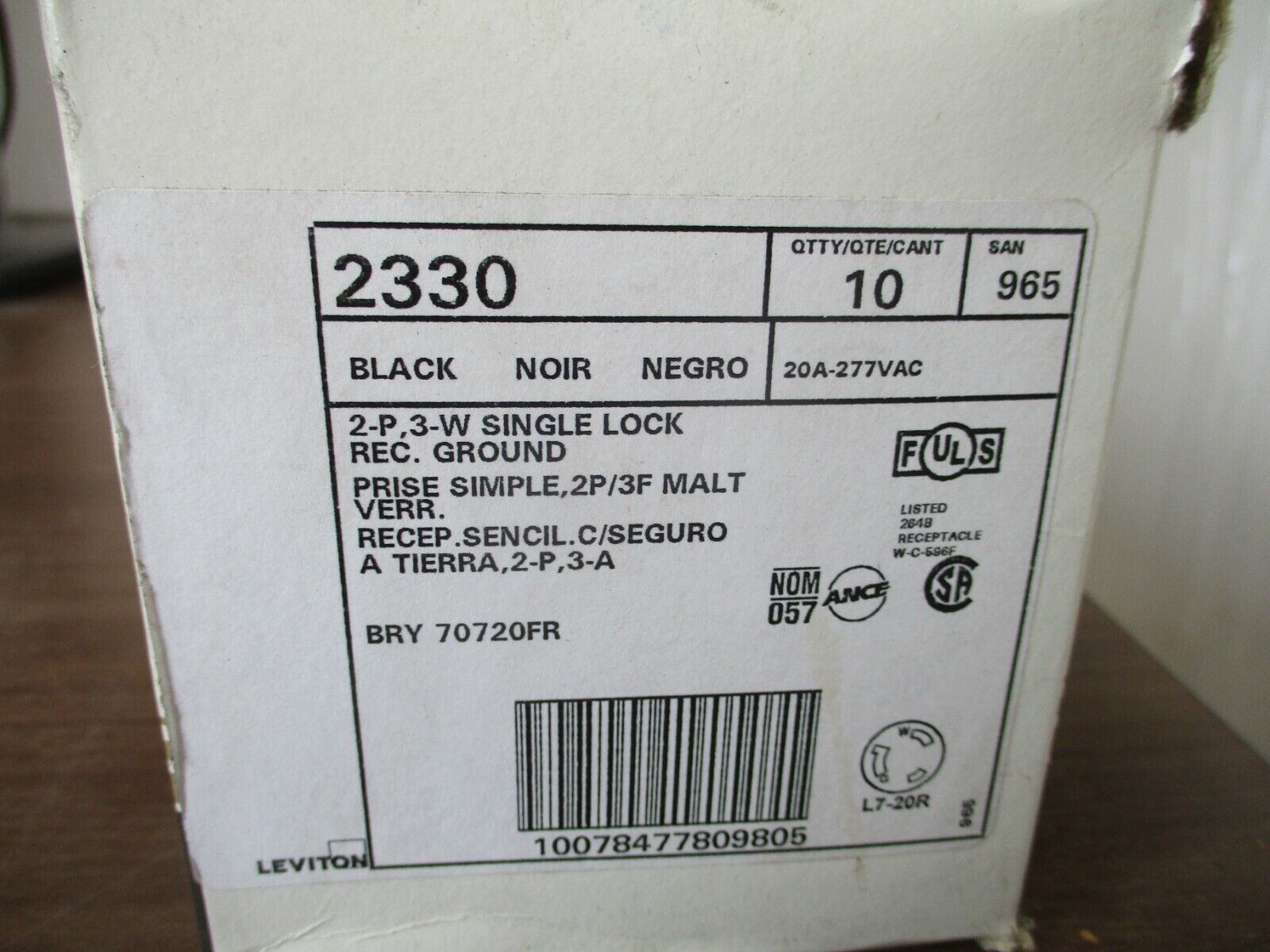 Leviton Locking Receptacle 2330 20A 277V 2P 3W Black *Box of 10* New Surplus