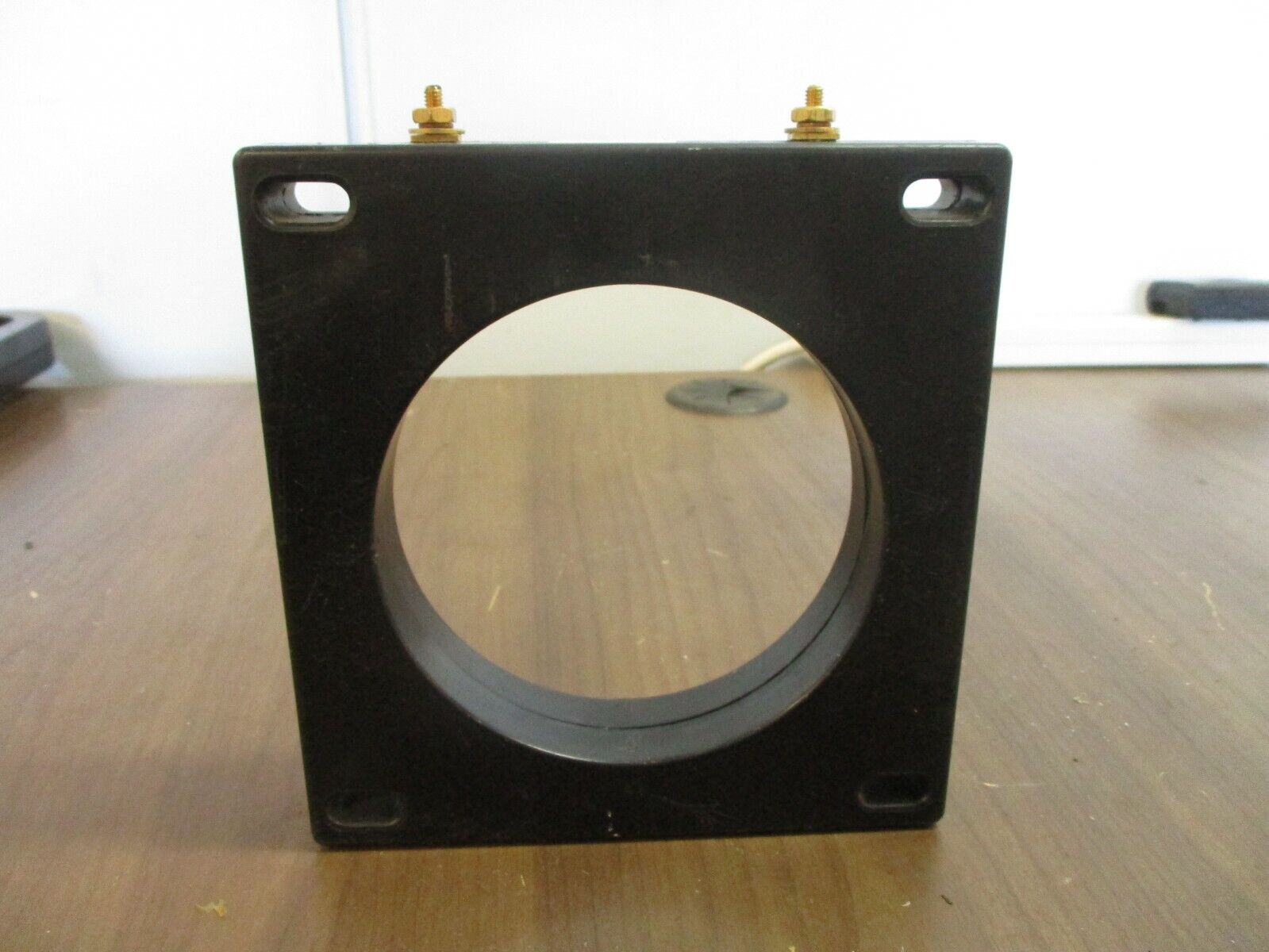 Transformer Technologies Current Transformer 19SHT-122 Ratio 1200:5A 600V Used