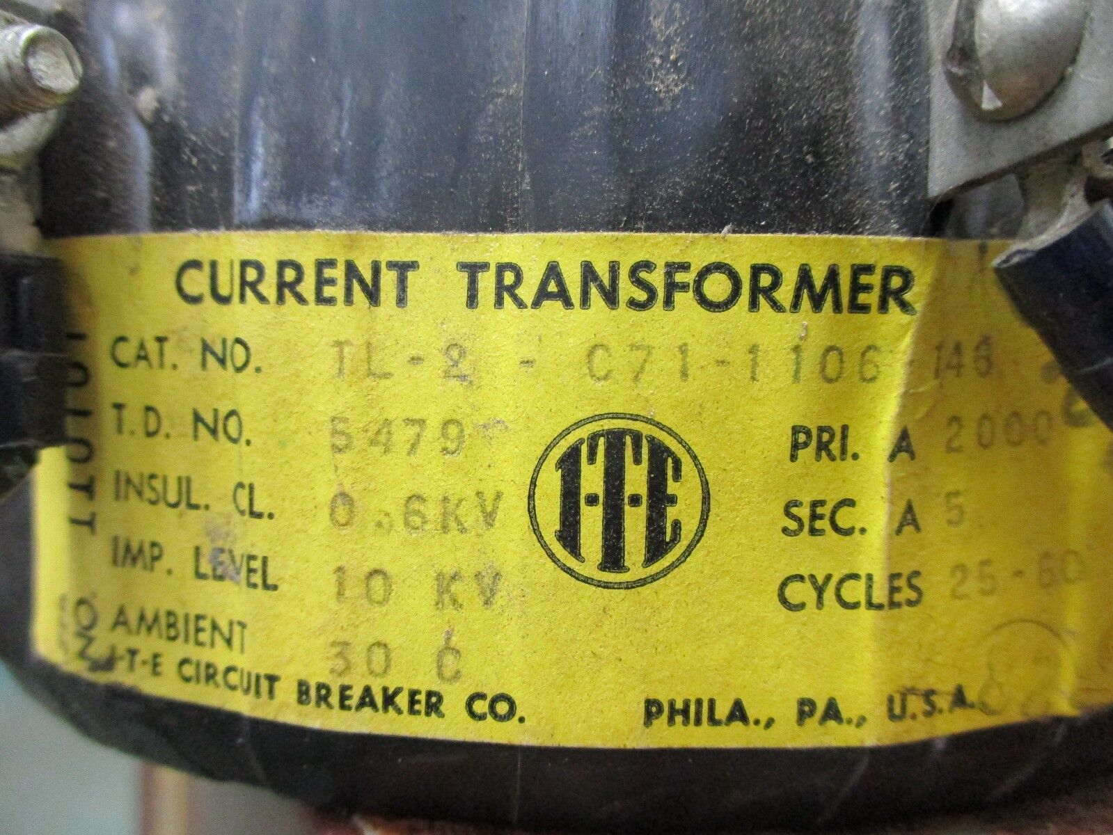 ITE Current Transformer TL-2-C71-1106-146 Ratio 200:5A 600V 10kv BIL Used