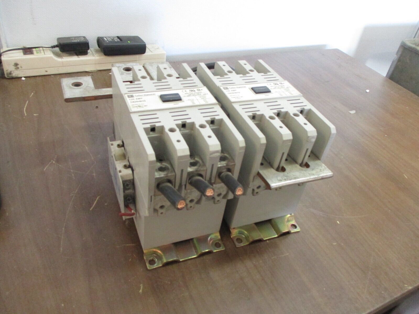 Cutler-Hammer Reversing Contactor C825HN10 Ser. A1 120V Coil 120A 600V Used