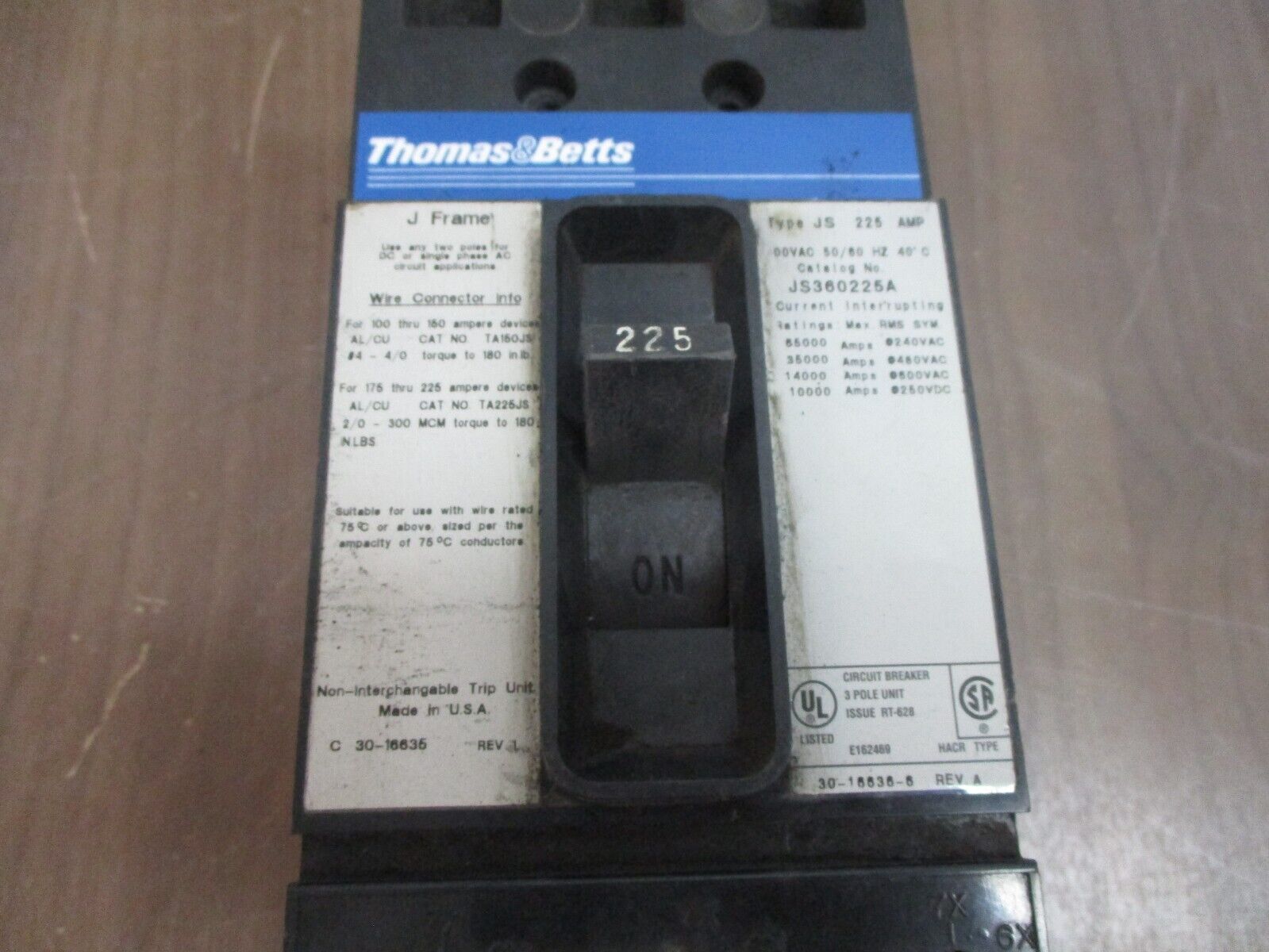 Thomas & Betts Circuit Breaker JS360225A 225A 600V 3P Used