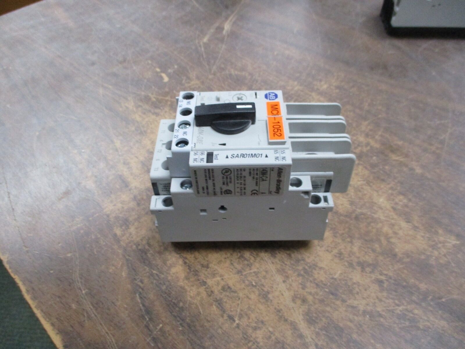 Allen-Bradley Motor Protector 140M-D8E-C10 Ser. B Trip: 6.3-10A w/ Aux Contact