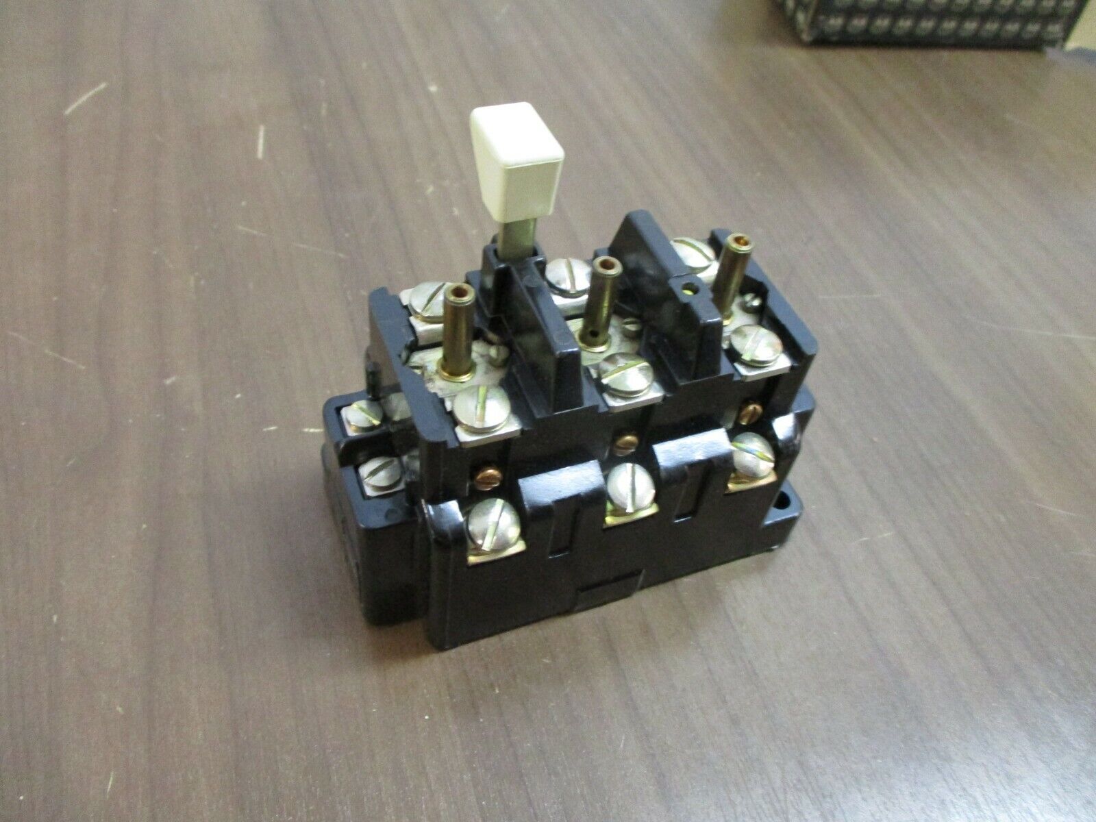 Allen-Bradley Overload Relay Panel 815-B0V16 Ser. K Size 1 New Surplus