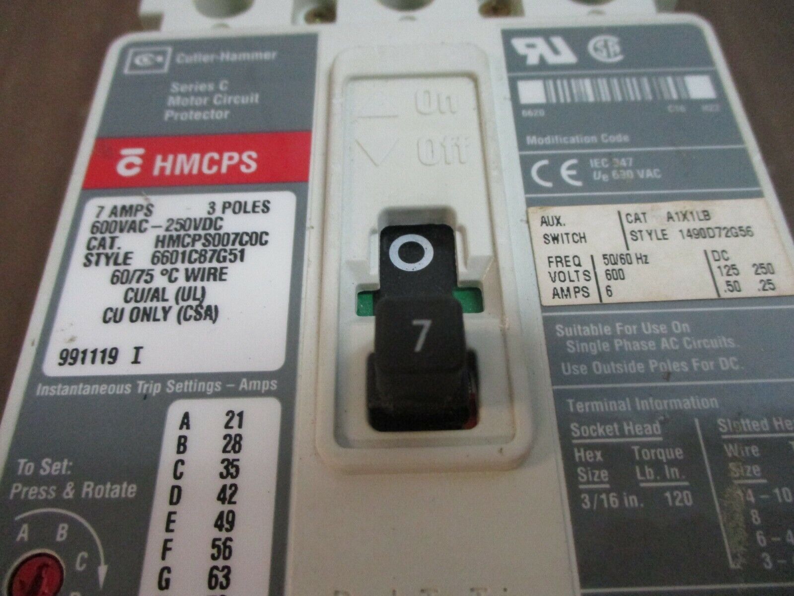 Cutler-Hammer Circuit Breaker w/ Aux HMCPS007C0C 7A 600V 3P Used