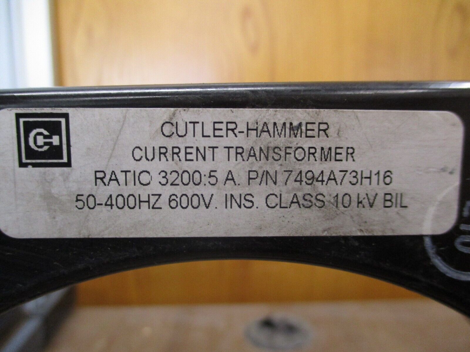 Cutler-Hammer Current Transformer 7494A73H16 Ratio 3200:5A 600V 50-400Hz Used