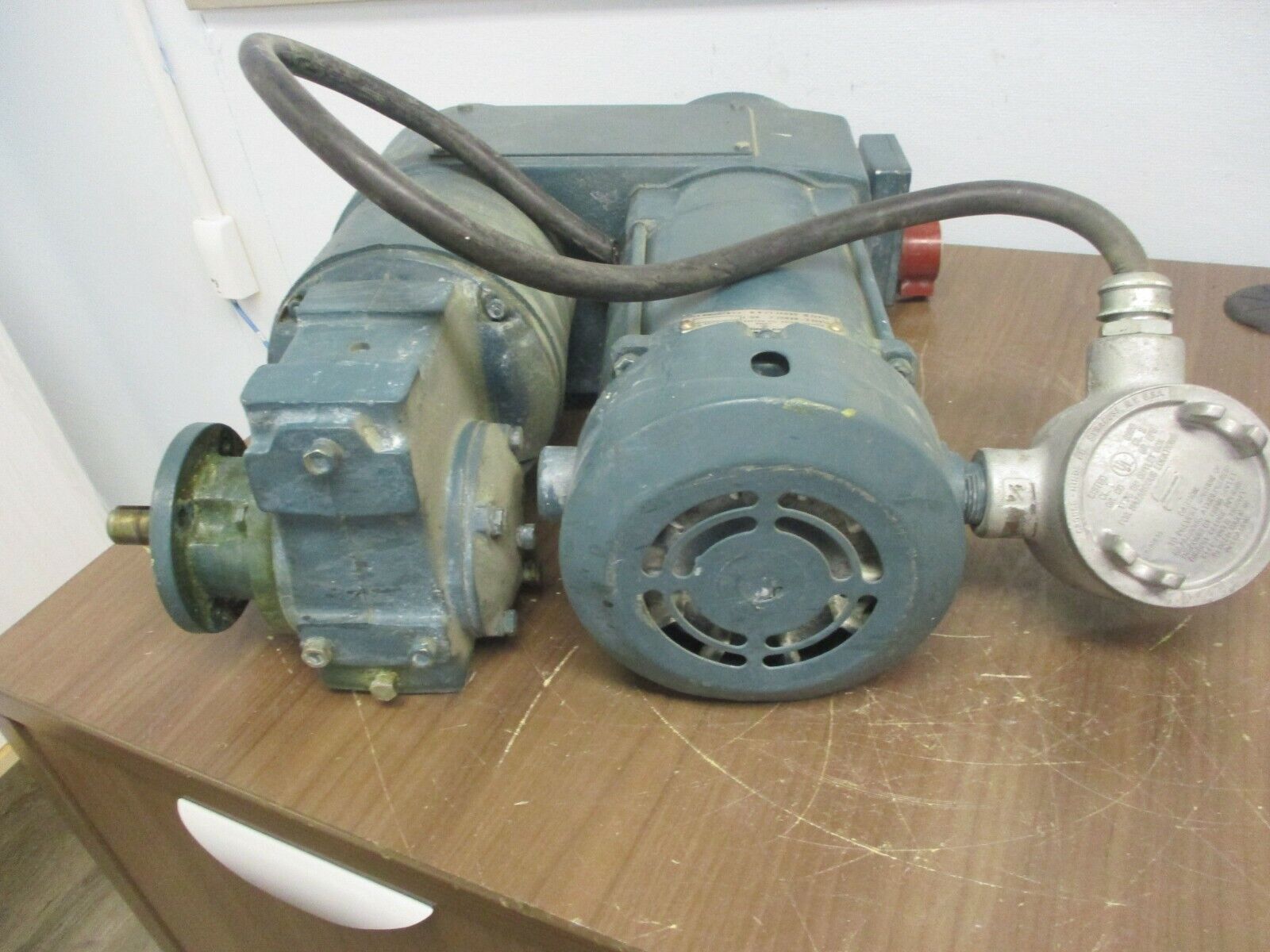 Reliance Electric AC Gearmotor 1/4HP 1800RPM FR: L48T 230/460V 1.5/.75A 3Ph Used