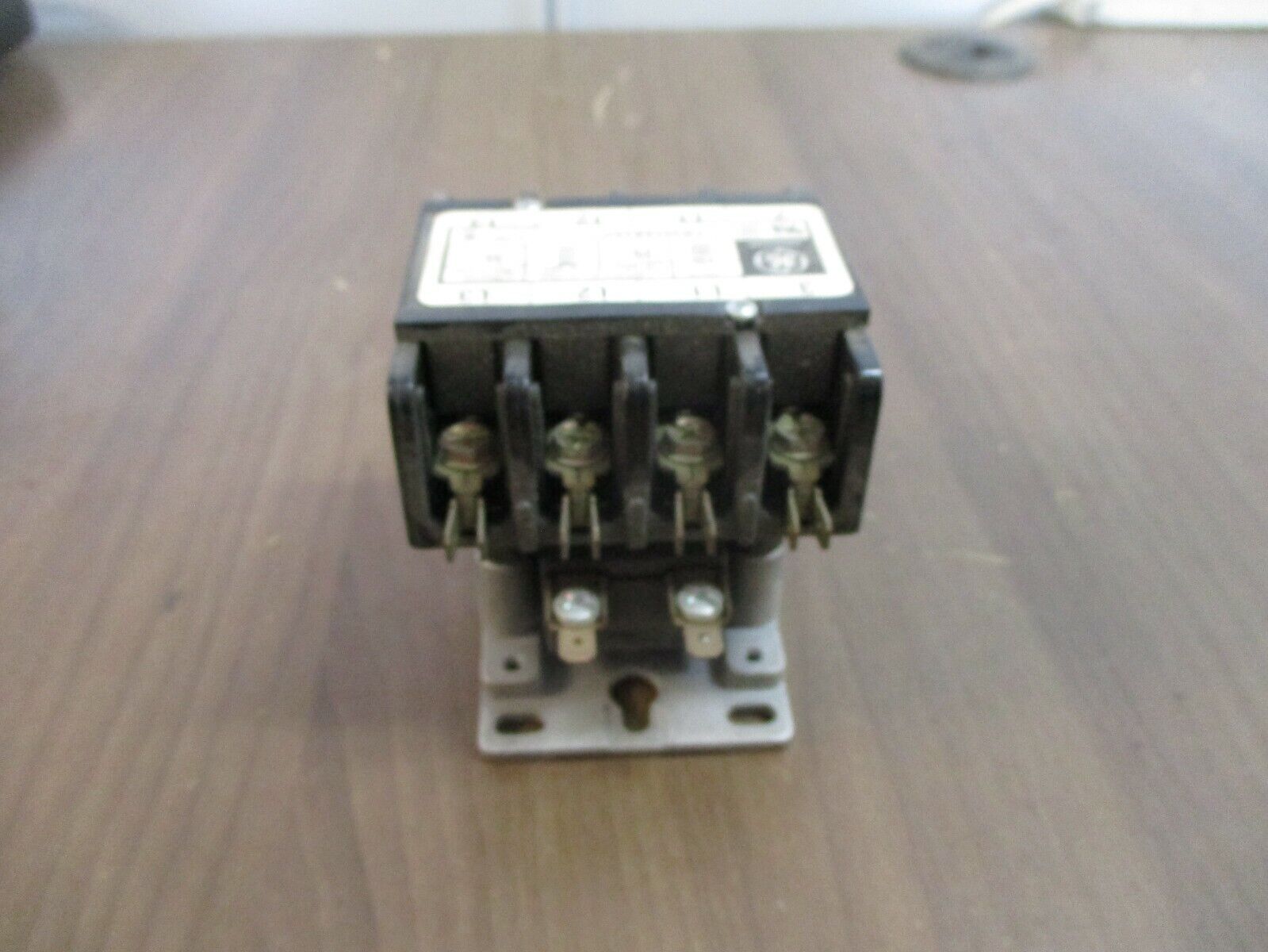 GE Contactor CR353AB4AH1 24V Coil 25A 600V Used