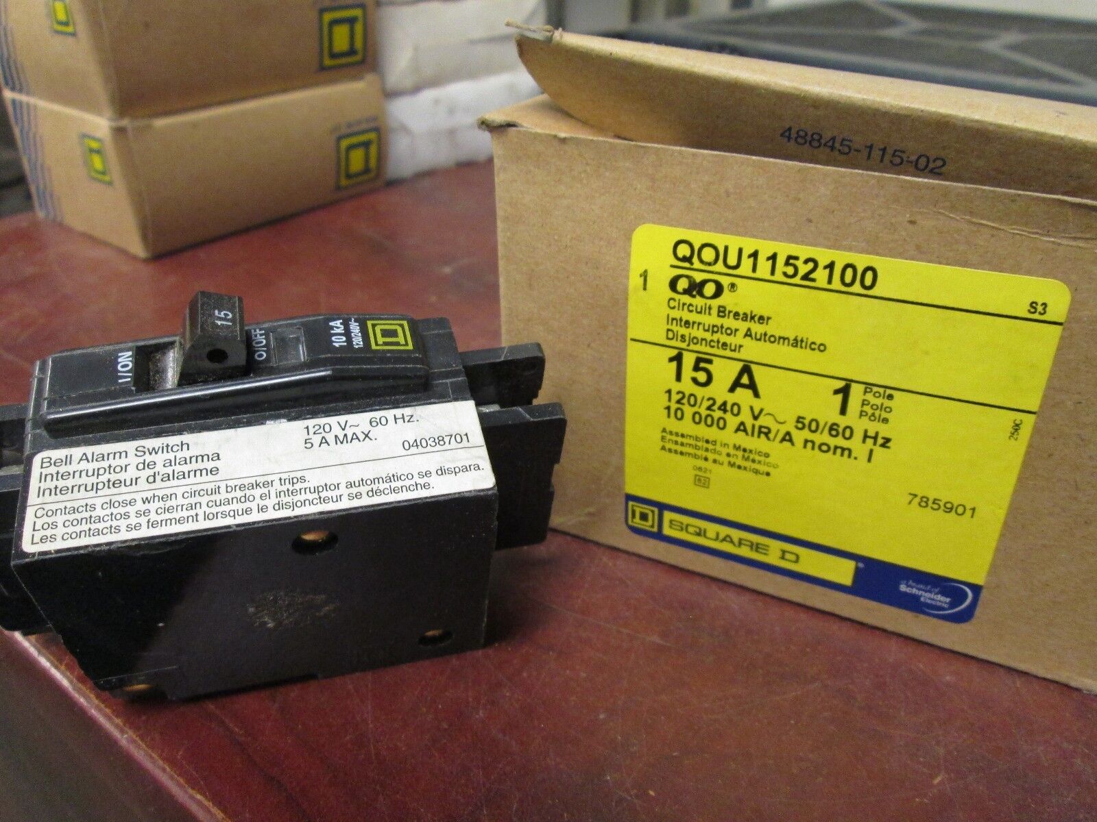 Square D QO Circuit Breaker QOU1152100 15A 1P 120/240V 10,000 AIR New Surplus