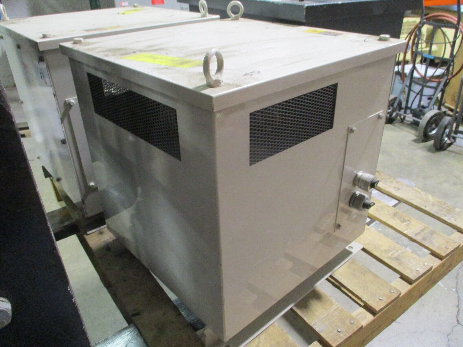 Gifu Aichi Electric Co. Type 3 Transformer 4485-0154 8kVA 60Hz Used