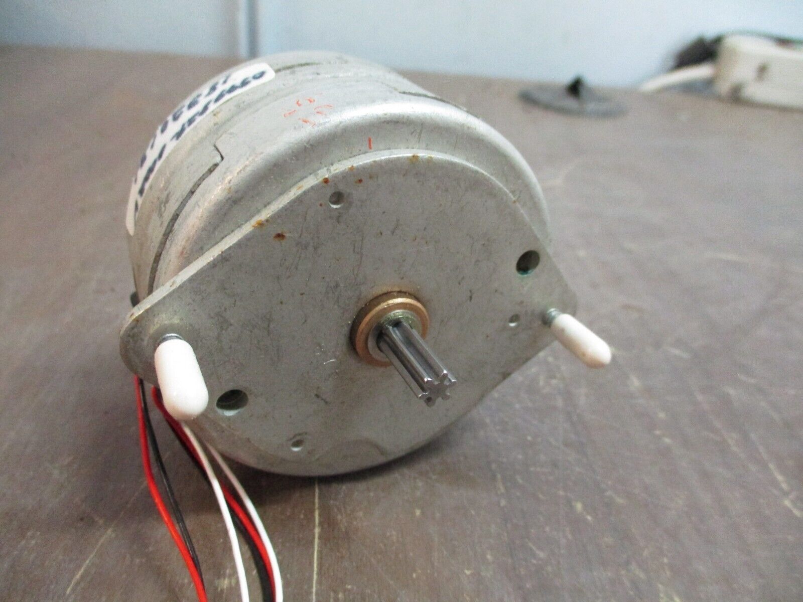 Airpax Stepper Motor A82982-M2 12VDC Ohms/Coil: 5.5 Step Angle: 15° New Surplus