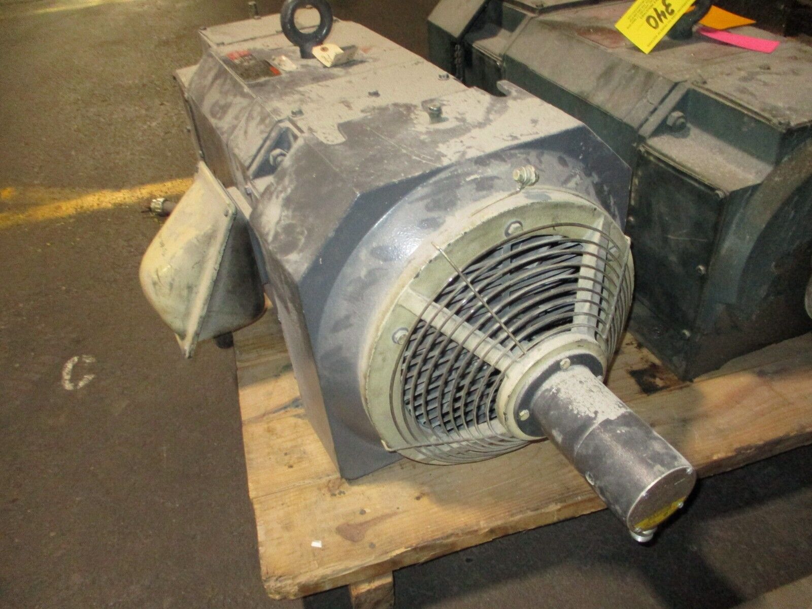 Reliance DC Motor 40HP 1800/2400RPM 500V 65A Used