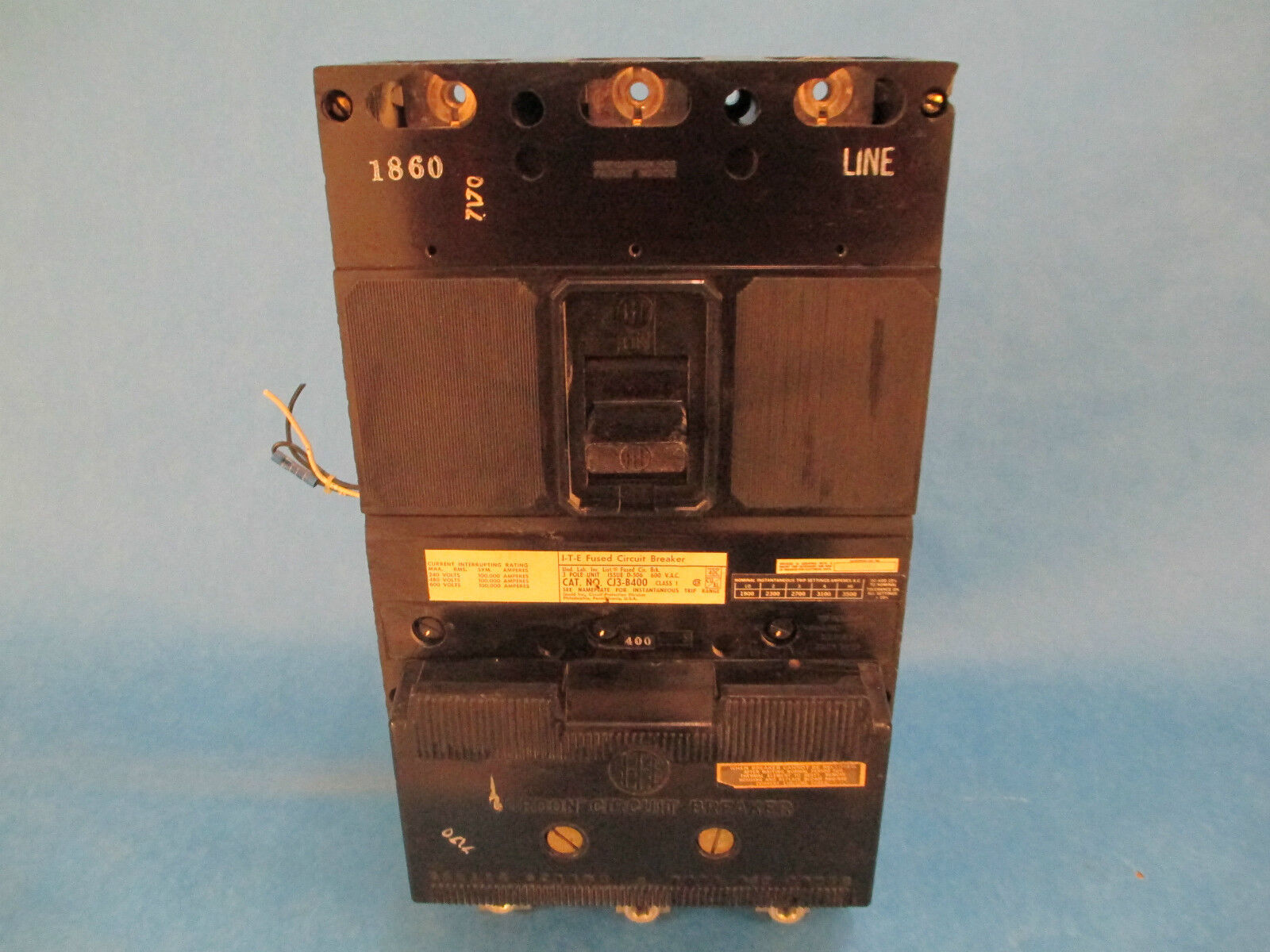 ITE Fused Circuit Breaker CJ3B400 3 Pole 400 Amp *120V Shunt* Used