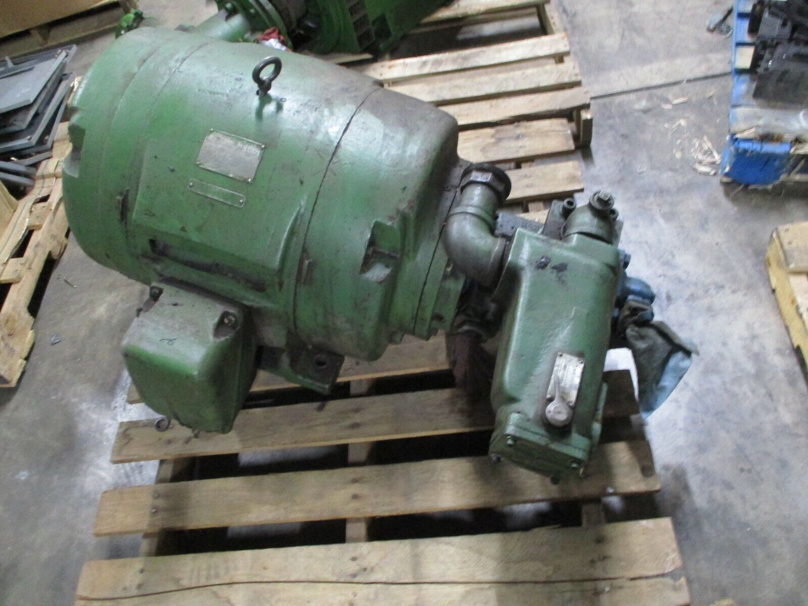 Vickers Vane Pump w/ Motor 4525V 50A24 50HP 1200RPM 208-220/440V 122/61A Used