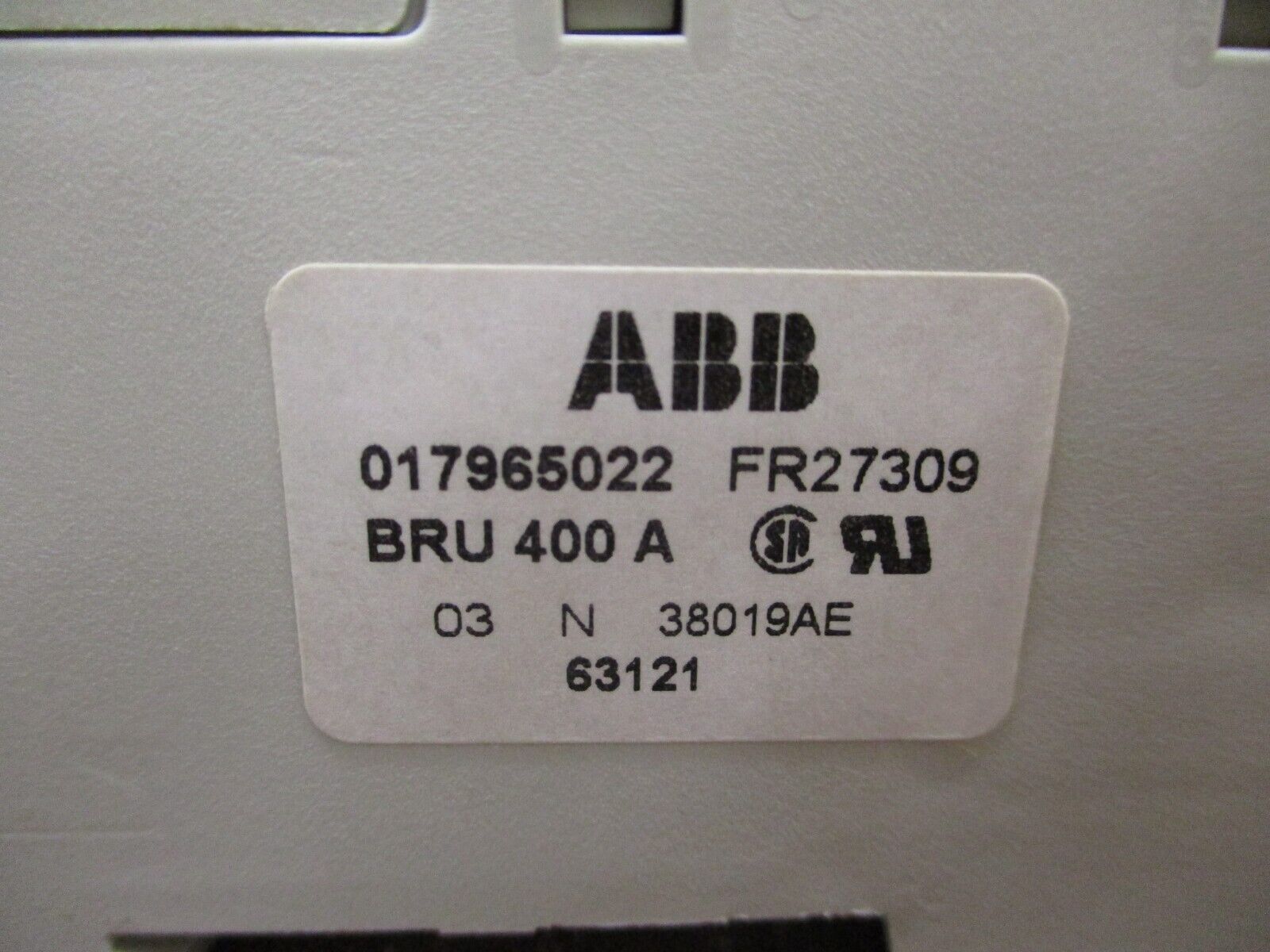 ABB BRU Terminal Block 017965022 FR27309 400A *Cracked* *Chipped Base* Used