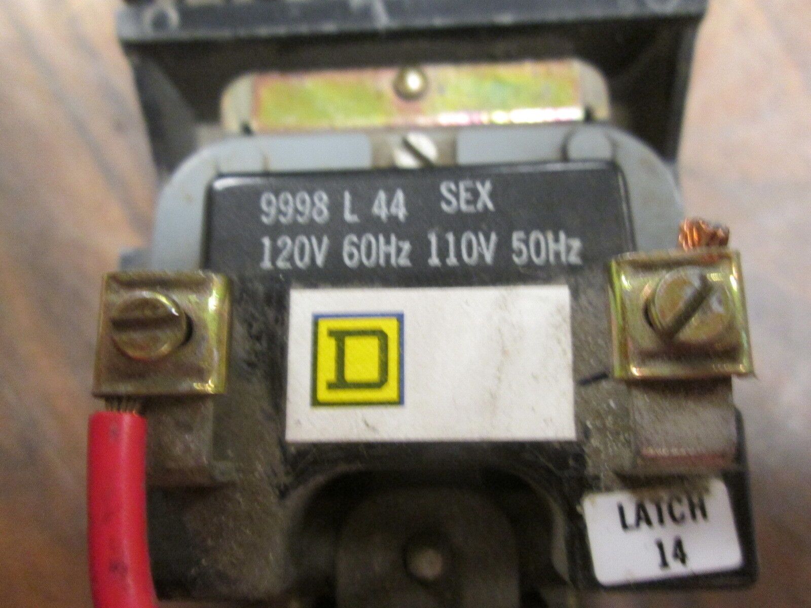 Square D Lighting Contactor 8903 LX0 40 120V Coil 20A 600V Used