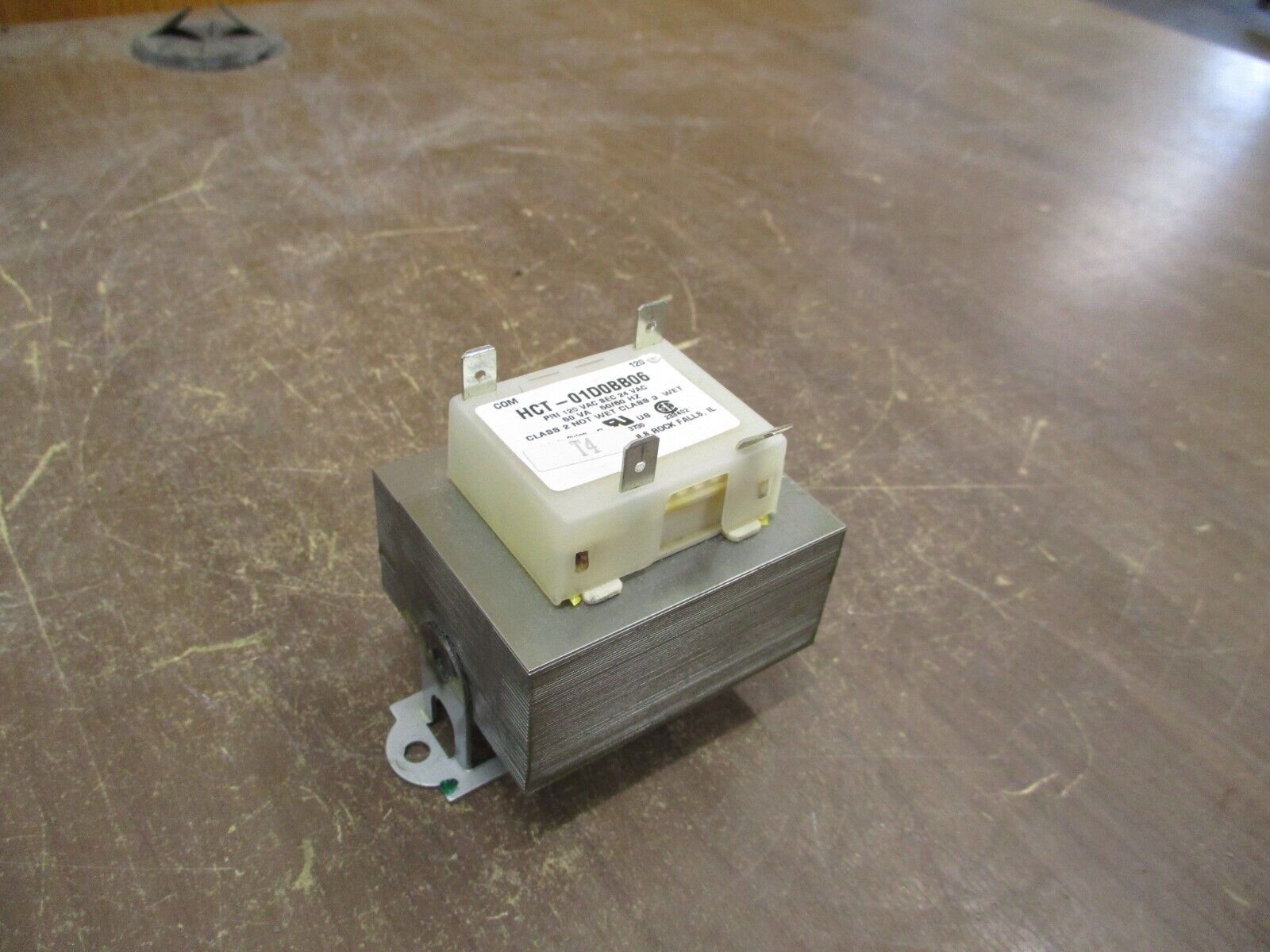 Hartland Controls Transformer HCT-01D0BB06 50VA Pri: 120V Sec: 24V 50/60Hz Used