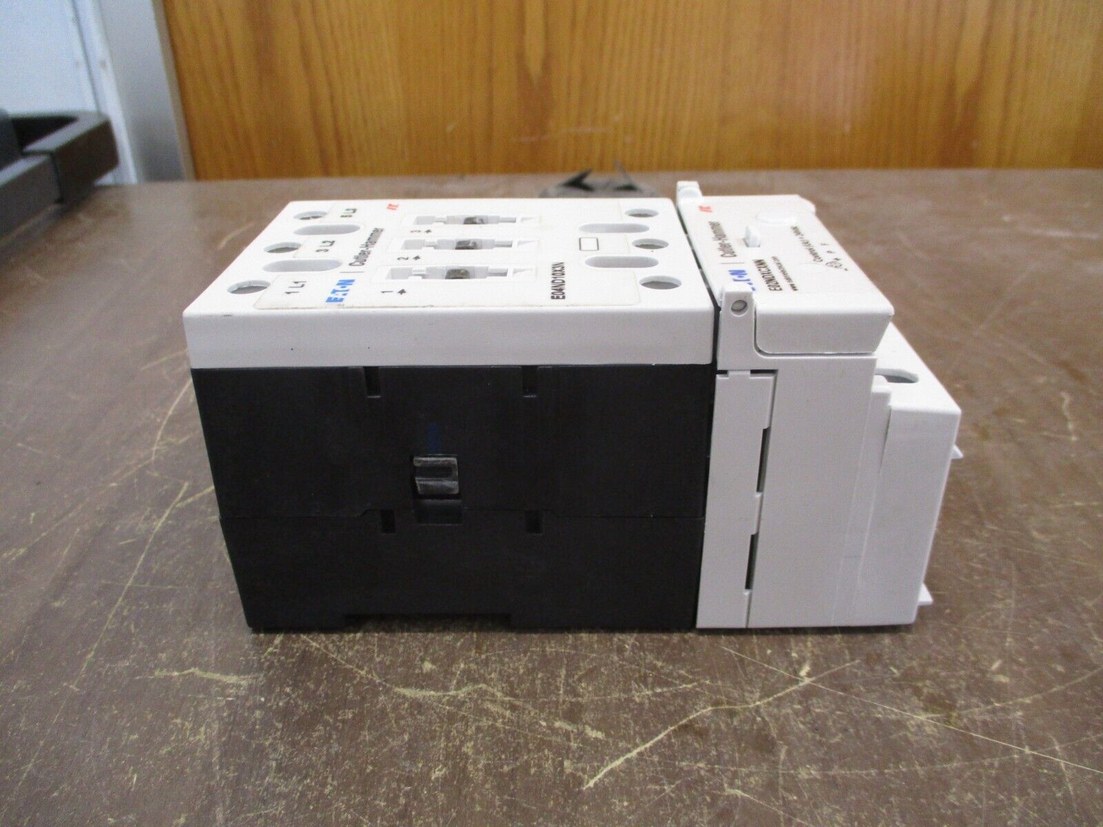 Eaton Contactor E04ND10X3N 24VDC Coil 130A 600V Used