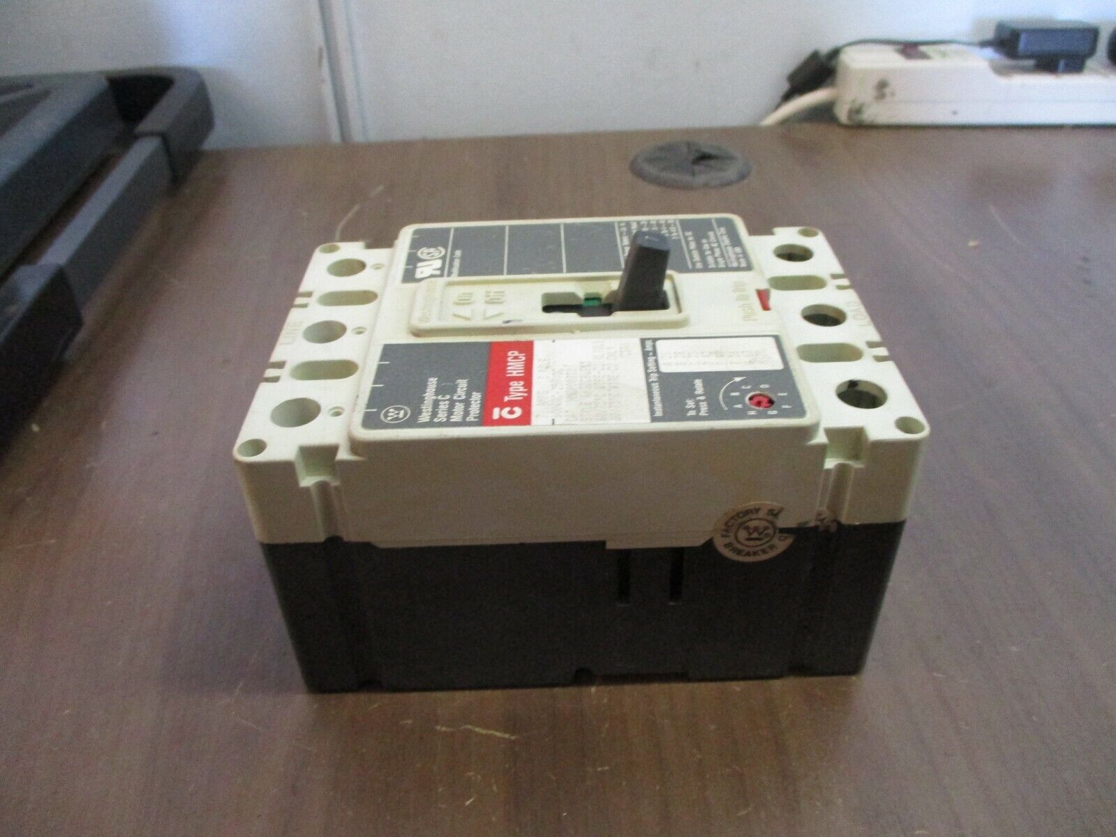 Westinghouse Circuit Breaker HMCP007C0 7A 600V 3P Used