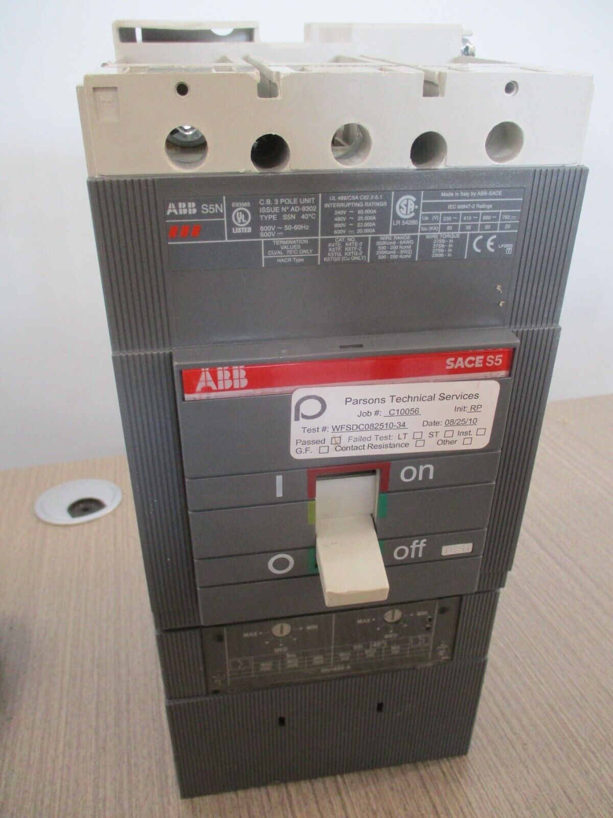 ABB SACE S5 Circuit Breaker S5N 400 400A 600V 3P *Chipped* Used