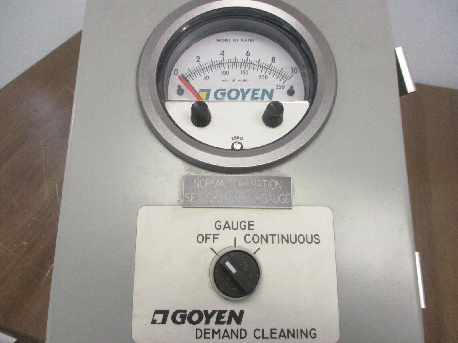 Goyen Demand Cleaning System Controller GC3001-10AC Type 13 Enclosure Used