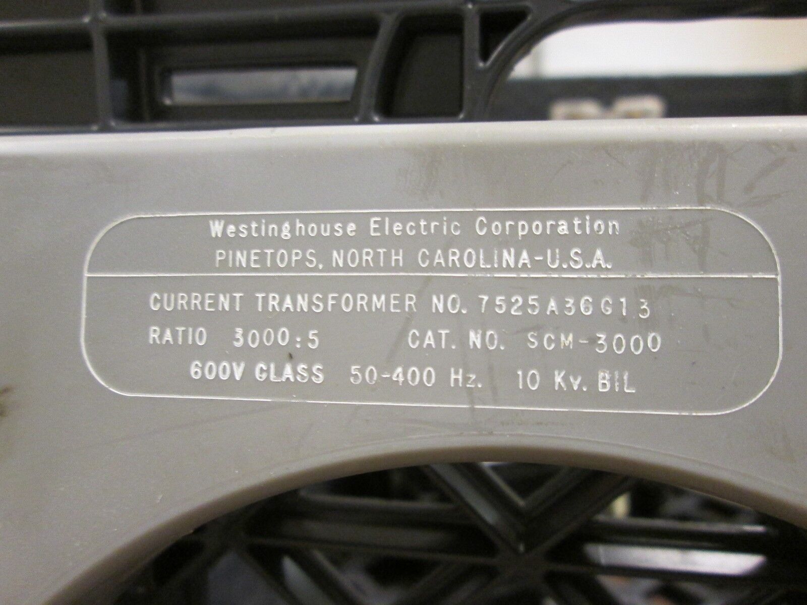 Westinghouse Current Transformer 7525A36G13 3000:5A 600V 10KV BIL 50-400Hz Used