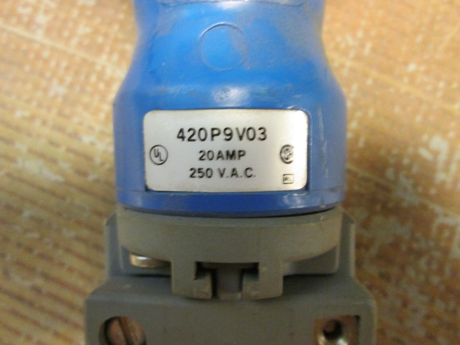 Hubbell Plug 420P9V03 20A 250VAC 4P Used