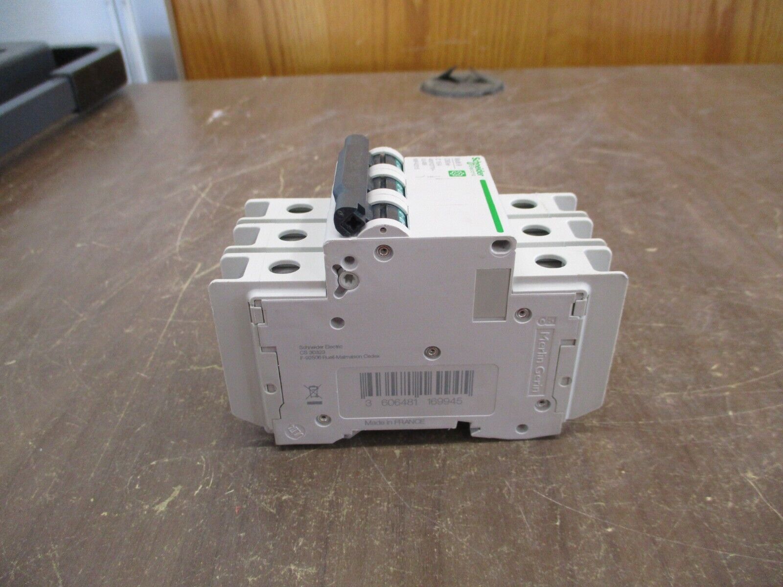 Schneider Electric Multi 9 Circuit Breaker M9F42315 15A 480Y/277V 3P Used