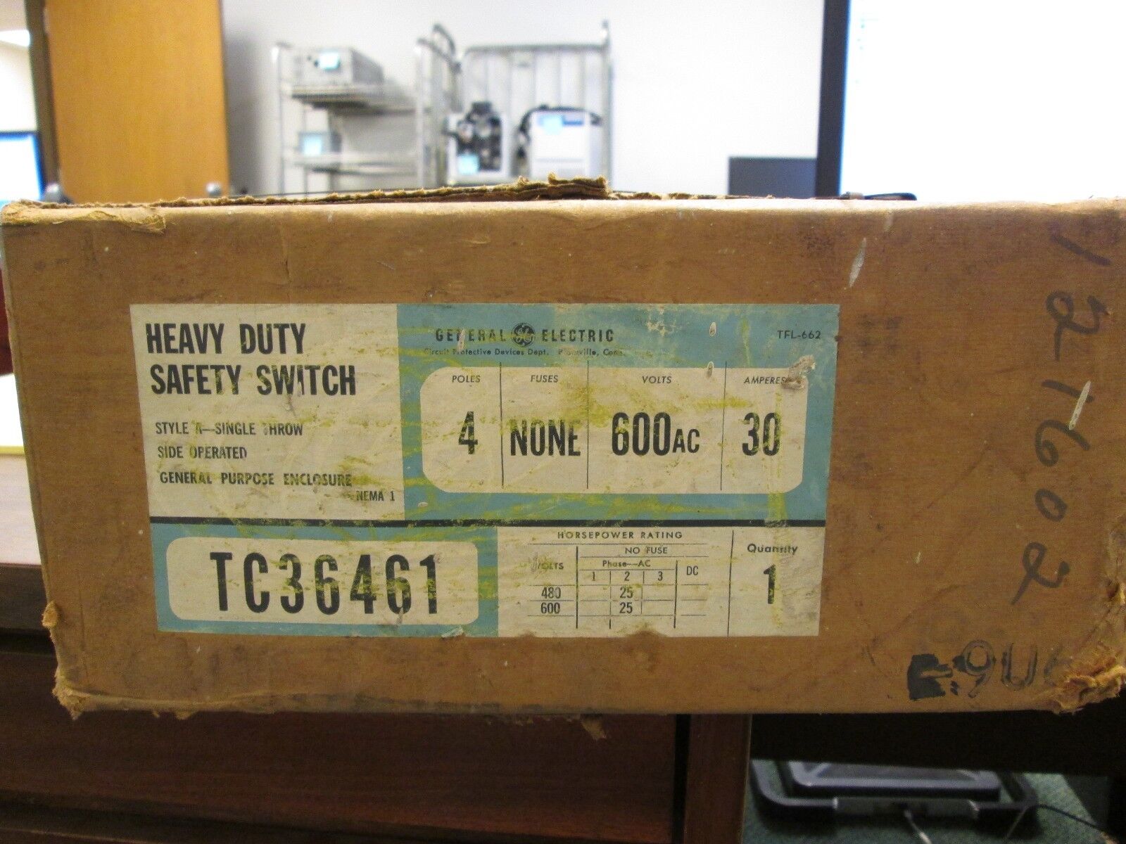 GE Safety Switch TC36461 30A 600V 4P New Surplus