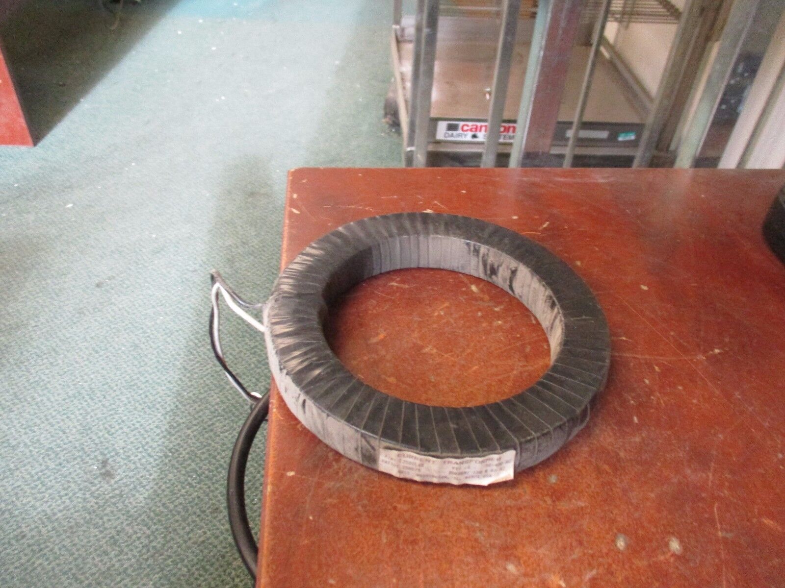 WICC Current Transformer E2500L48 Ratio 2500:5A 0.6Kv 50-400Hz Used