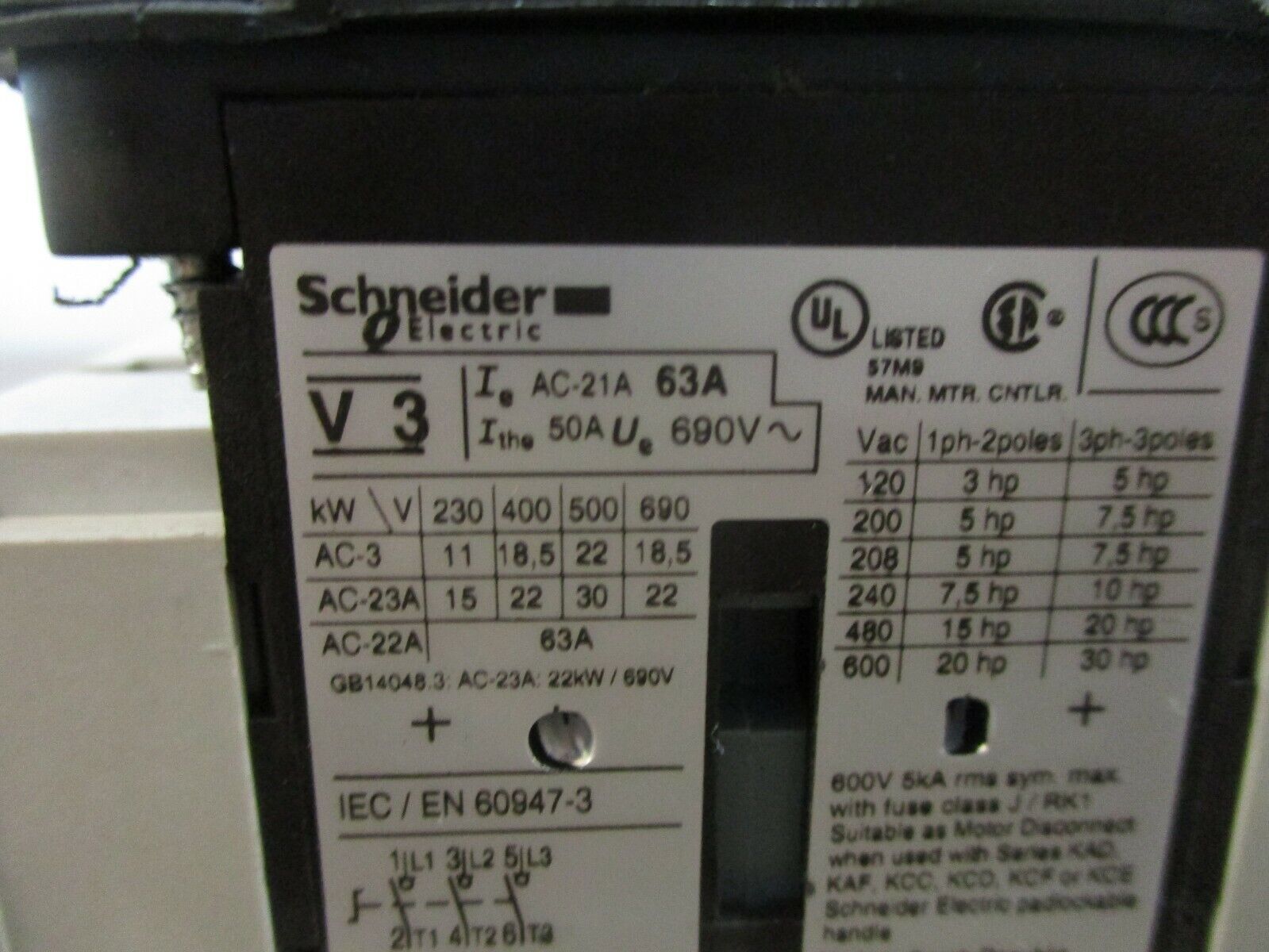 Schneider Electric Disconnect Switch V3 30HP 600V Used