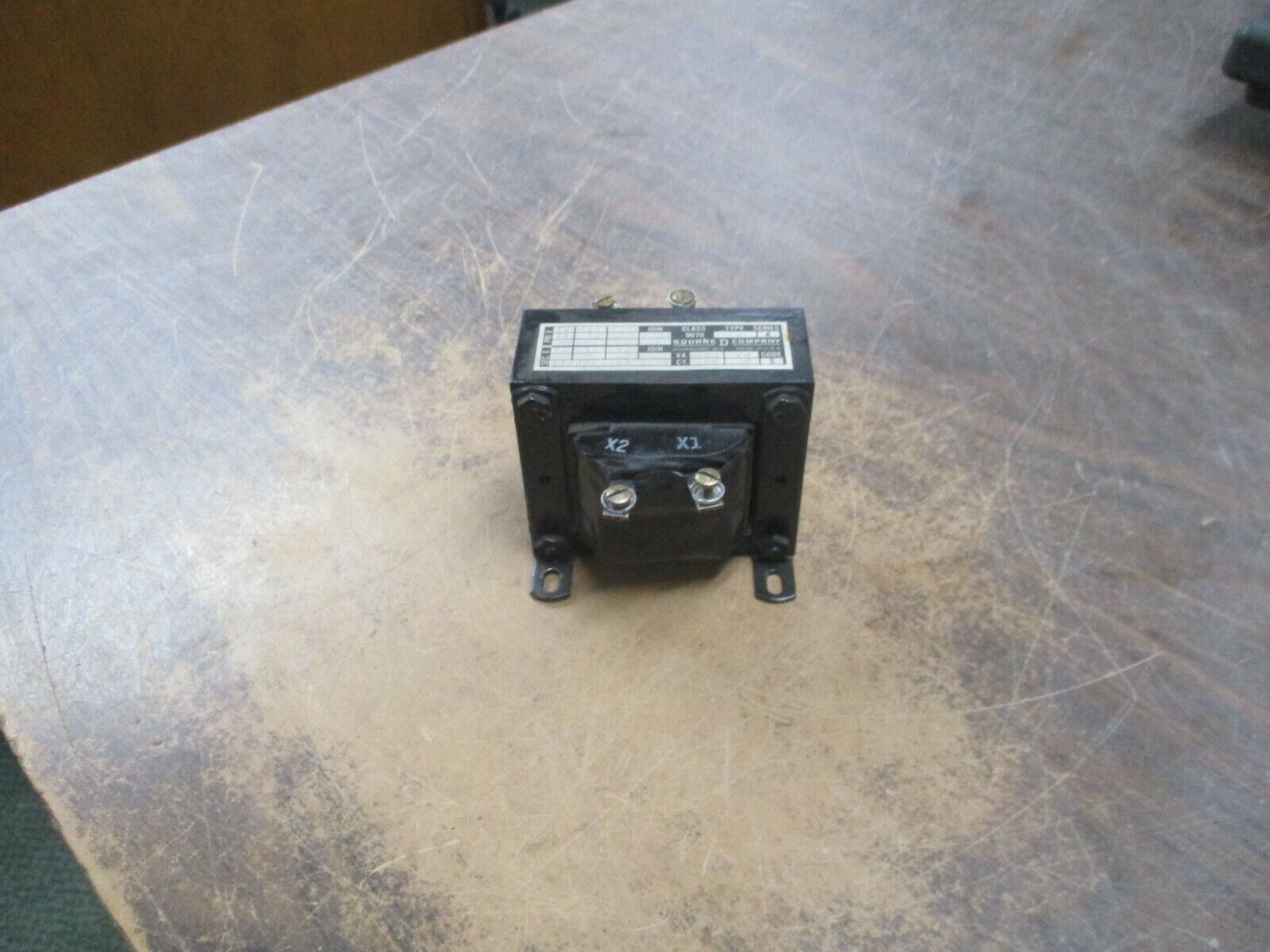 Square D Transformer 9070 E02 Ser. A 100VA Pri: 240/480V Sec: 24V Used